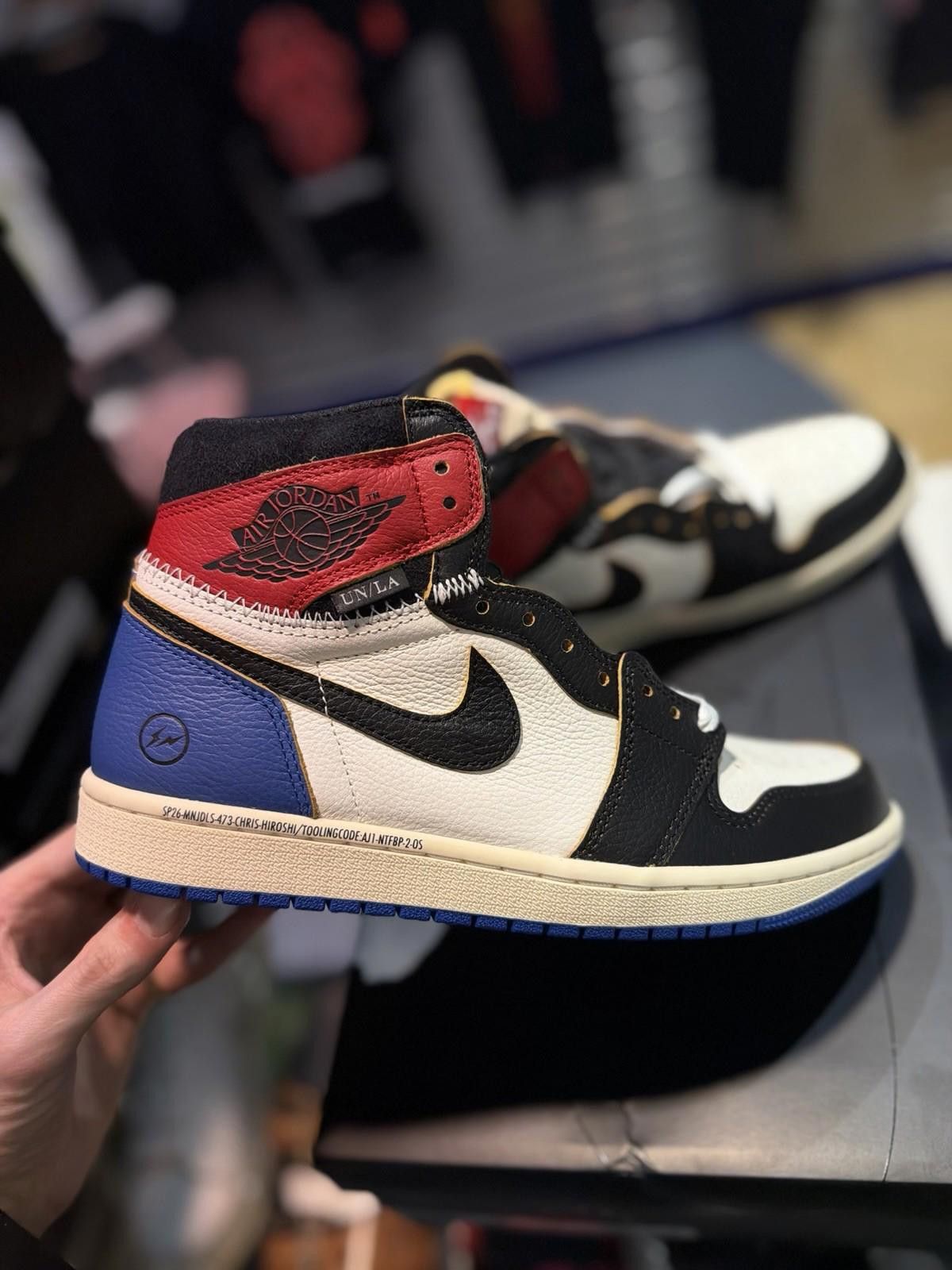 Jordan Brand Air Jordan 1 x Union x Fragment Black and Varsity Red (8.5) Size US 8.5 / EU 41-42 - 12 Thumbnail