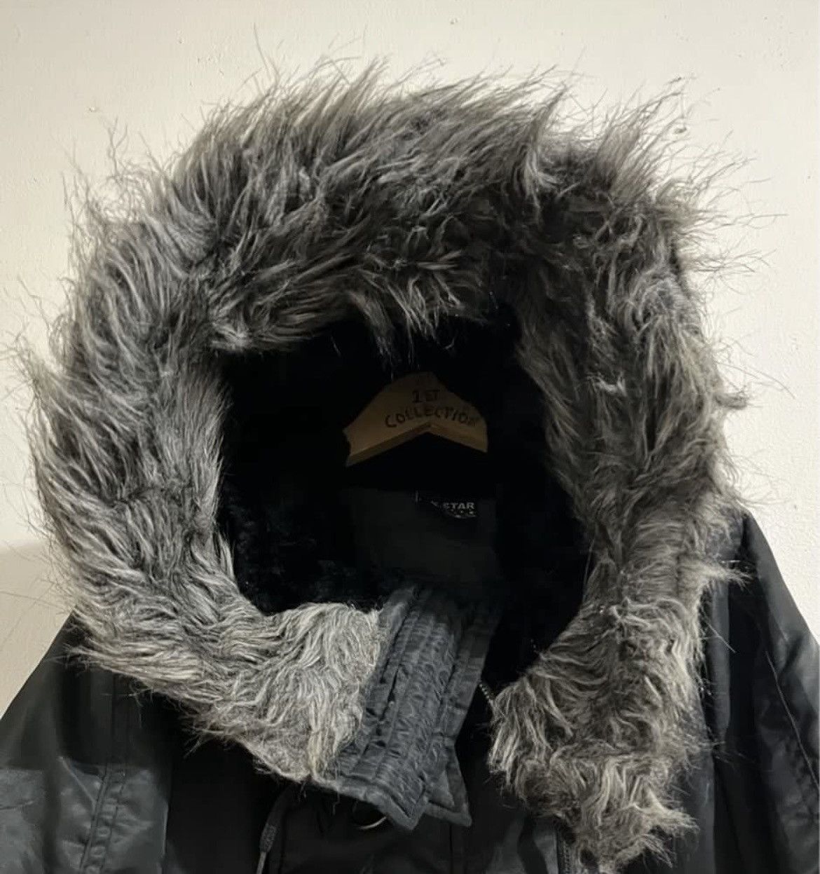 Vintage Vintage Six Star Fur Black Coat Size US M / EU 48-50 / 2 - 6 Thumbnail