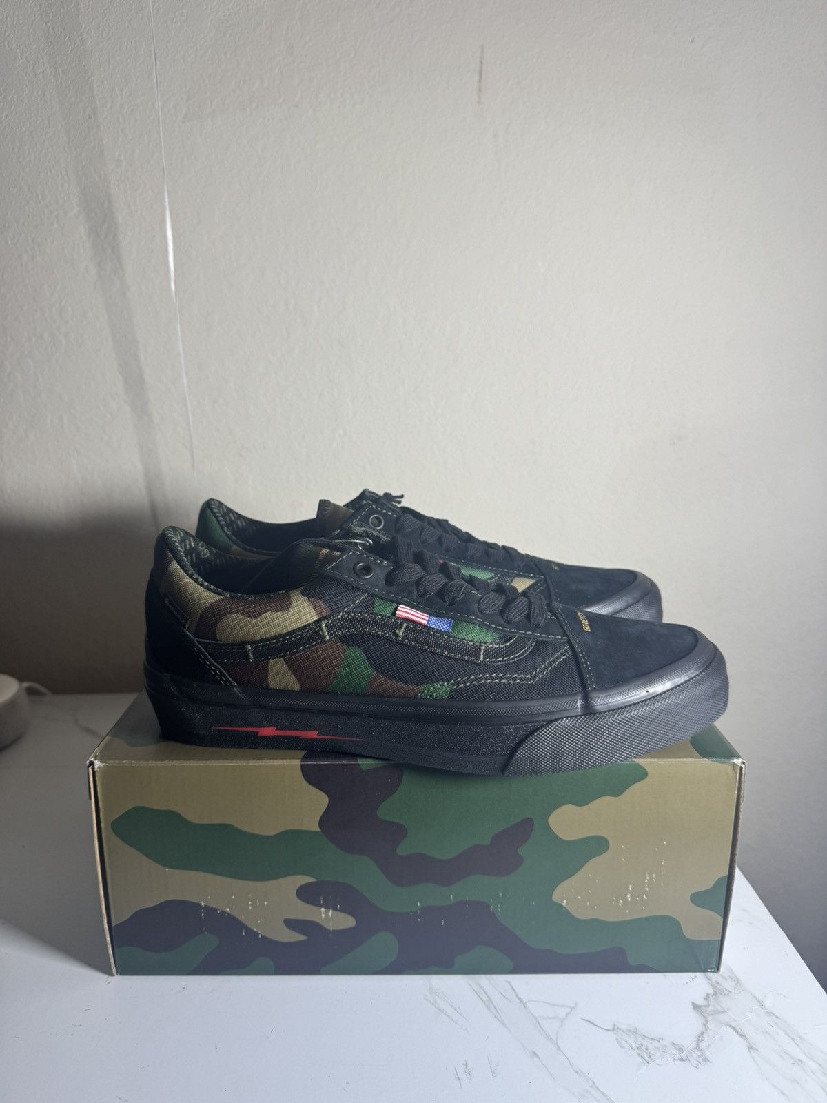 DEFCON × Vans DEFCON VANS Old Skool GTX Gore-Tex Black Woodland Camo - 9 Size US 9 / EU 42 - 5 Thumbnail