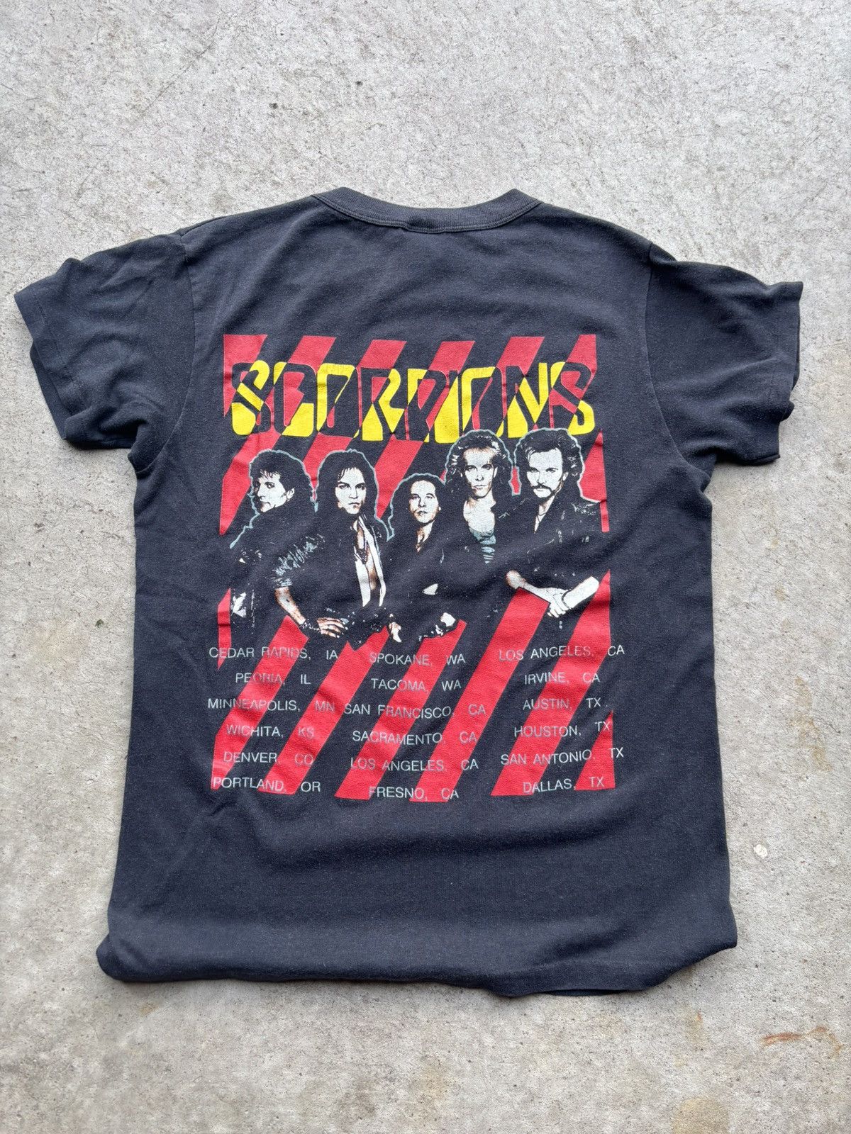 Other 1988 Scorpions Savage Amusement T shirt size medium Size US M / EU 48-50 / 2 - 2 Thumbnail