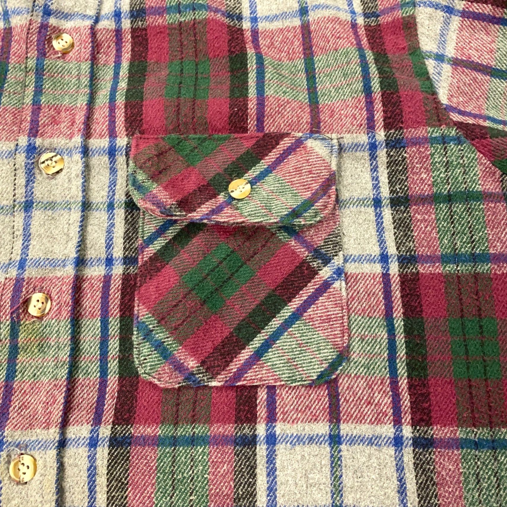 Vintage VINTAGE Five Brother Shirt Flannel Button-Up Plaid Oversized Heavyweight XL Red Men's Shirt - Five Brothers, Plaid, 1970s-80s vibe, Workwear, Casual Size US XL / EU 56 / 4 - 2 Thumbnail