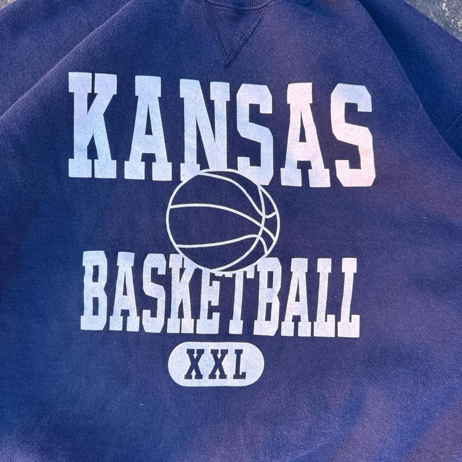 Russell Athletic Vintage 90 Russell Athletic Kansas Basketball Crewneck Sz XL Size US M / EU 48-50 / 2 - 3 Thumbnail