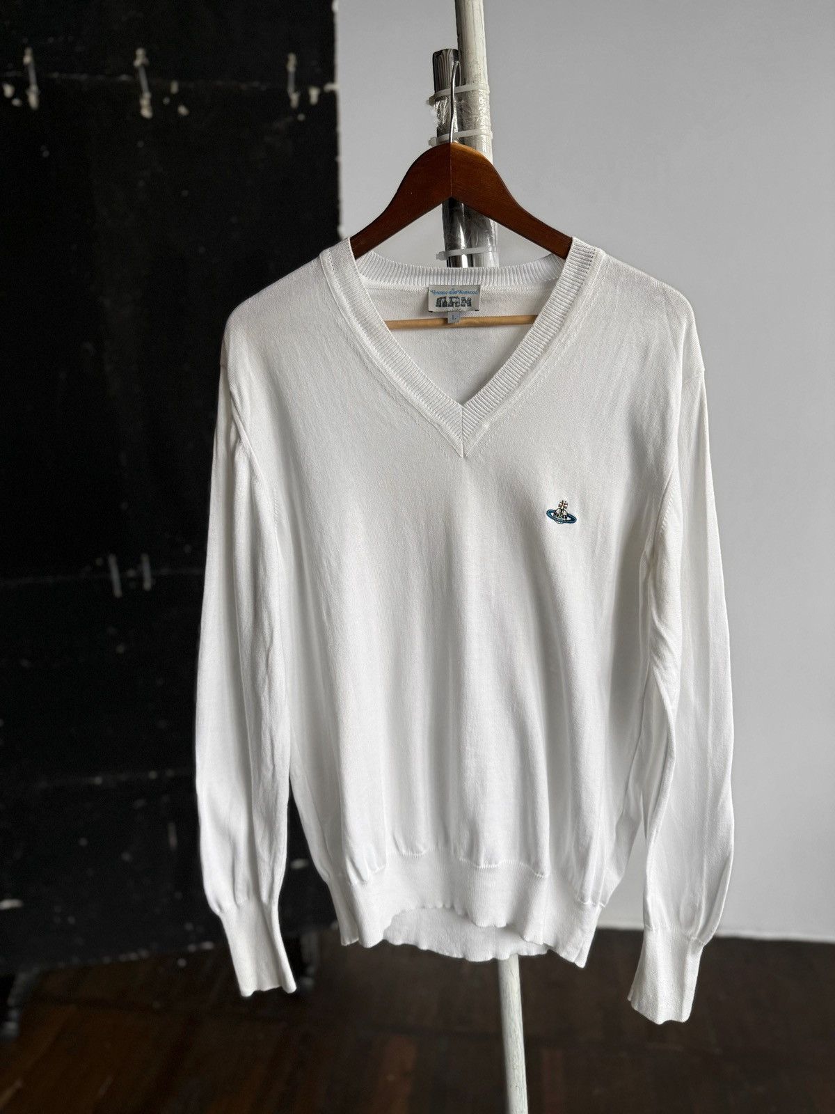 トップス Vivienne Westwood MAN Cotton V-neck Knit Vivienne Westwood Men White Cotton Knit V-Neck Sweater Italy