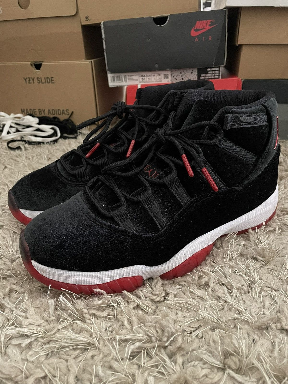 Jordan Brand Jordan 11 Velvet Bred Size US 10 / EU 43 - 1 Thumbnail