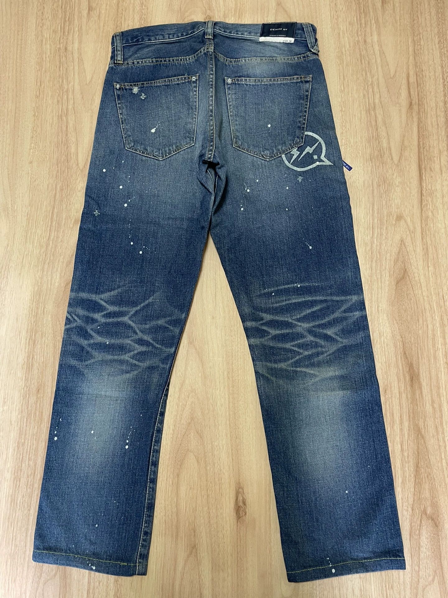 Vanquish VANQUISH DENIM x FRAGMENT Washed Distressed Jeans W28 Size US 28 / EU 44 - 2 Thumbnail
