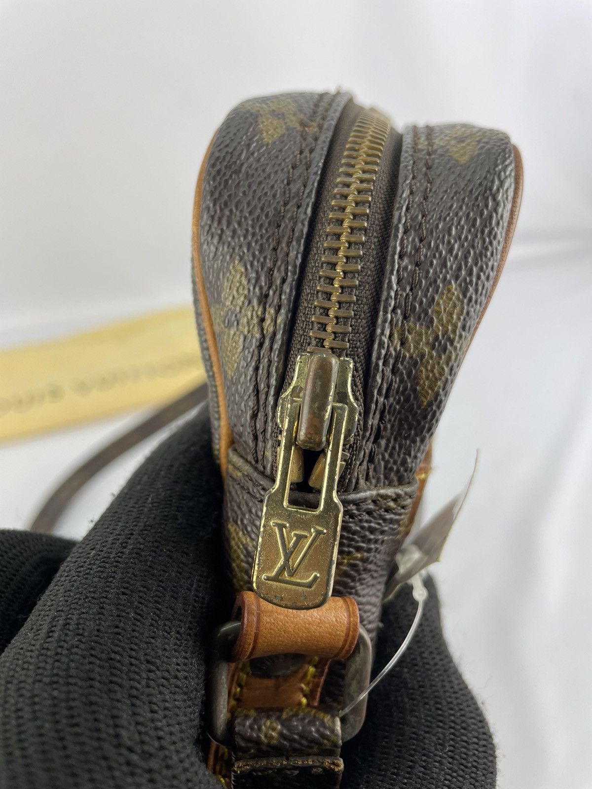 Louis Vuitton Authentic Louis Vuitton Danube Crossboday bag monogram Size ONE SIZE - 23 Thumbnail