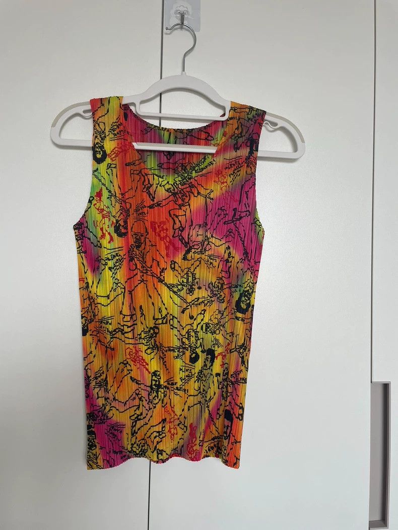 Issey Miyake size:3 Graffiti vest