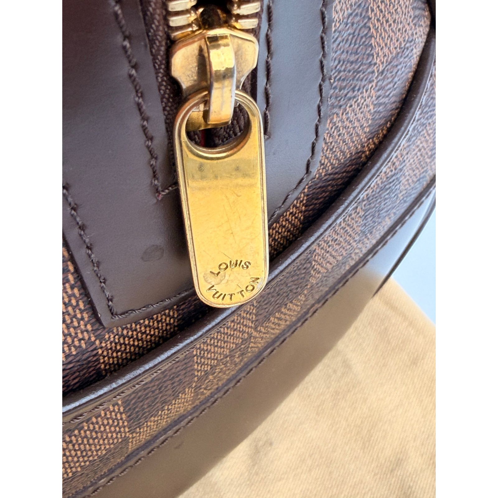 Louis Vuitton Louis Vuitton Damier Ebene Canvas Berkeley Bag Size ONE SIZE - 16 Thumbnail