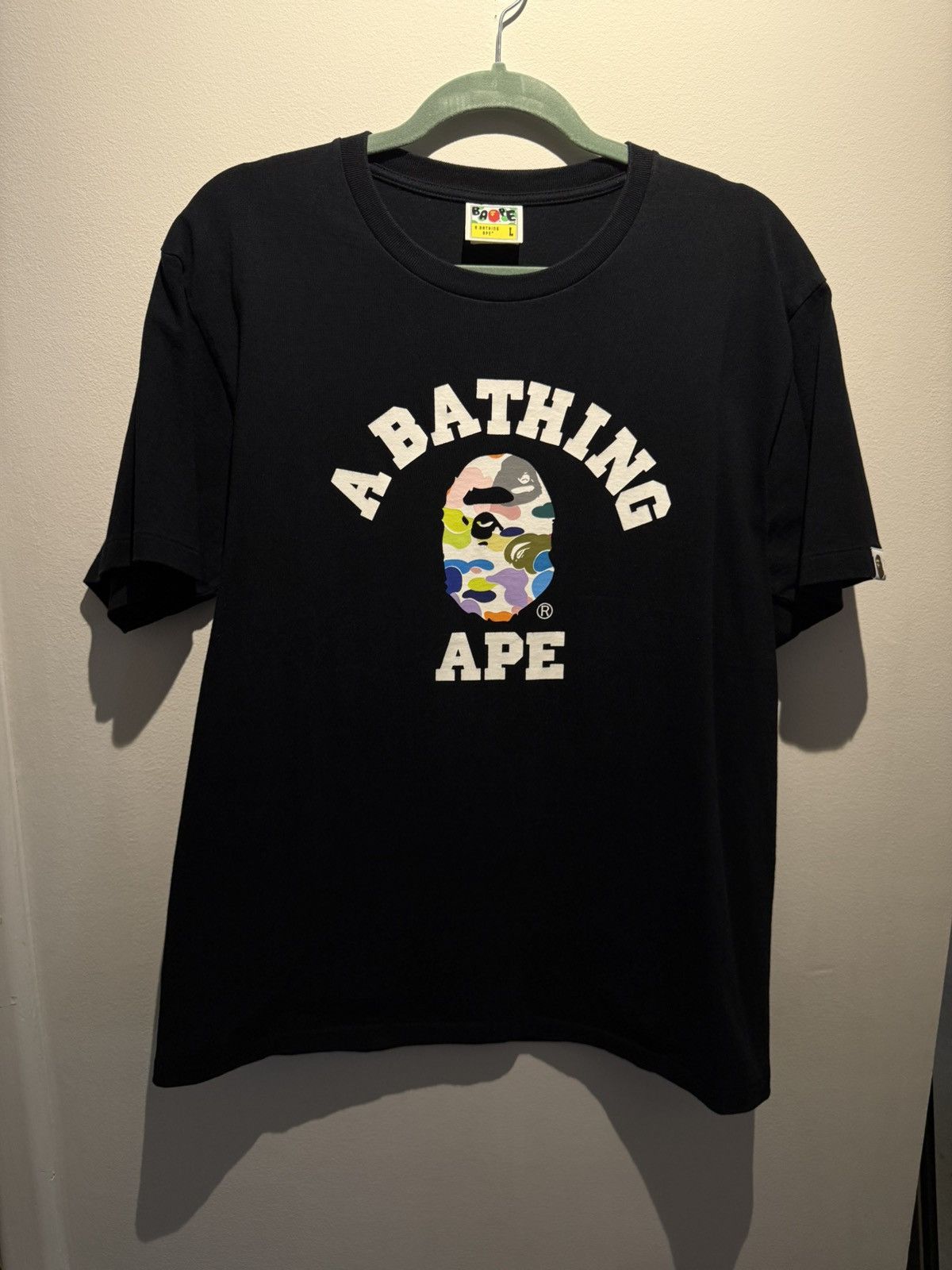 Bape Bape black college logo tee multicolor size L Size US L / EU 52-54 / 3 - 1 Thumbnail