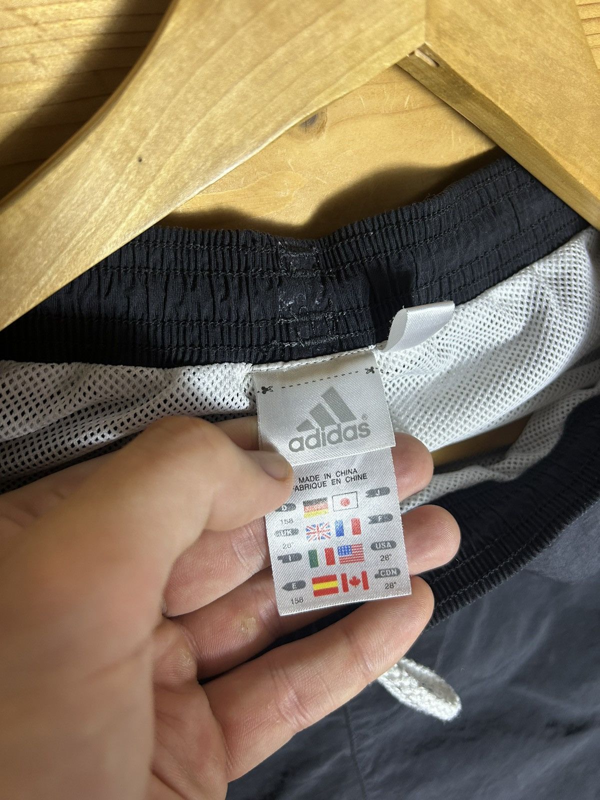 Vintage Vintage 2002 Adidas shorts Size US 28 / EU 44 - 6 Thumbnail