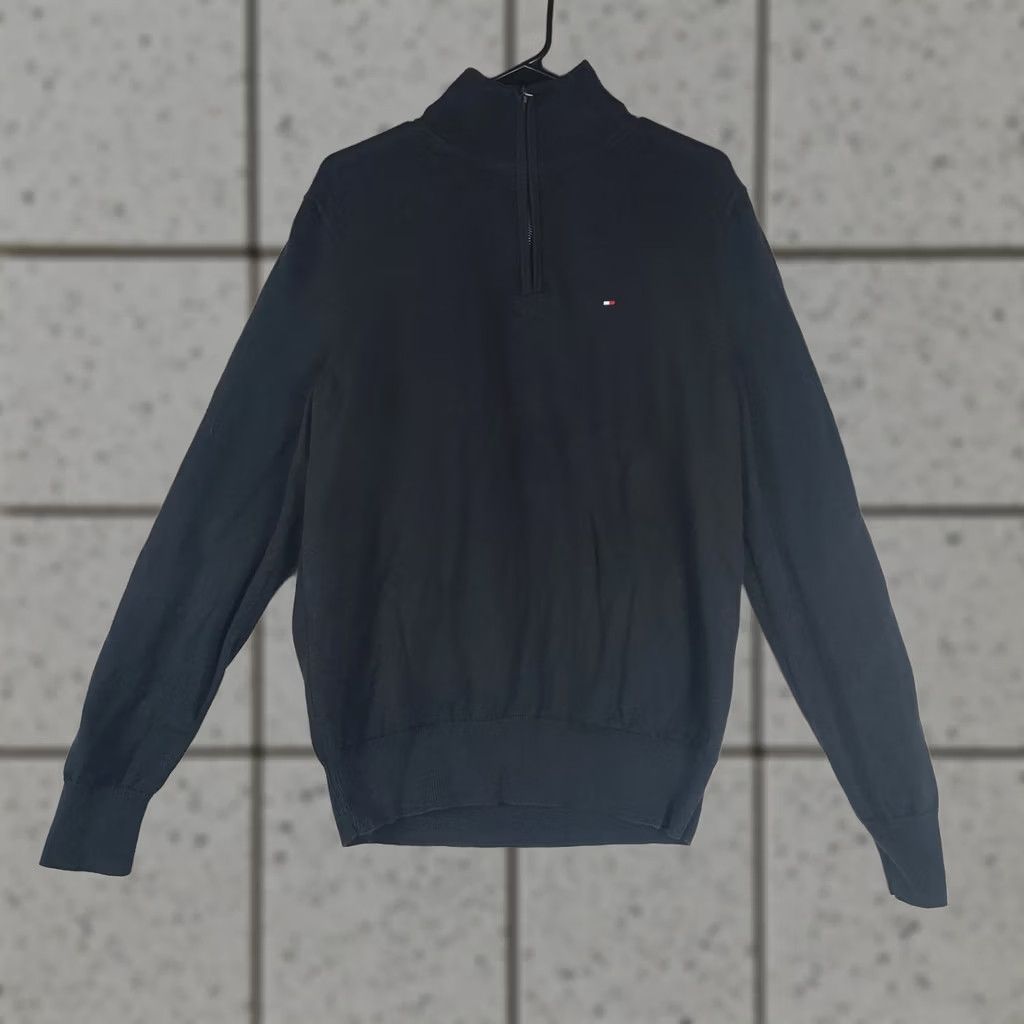 Tommy Hilfiger Tommy Hilfiger Men’s Black Quarter Zip Sweater 100% Cotton Size Medium Black Logo Pullover Mock Neck Regular Fit Knit Long Sleeve Vintage: No Size US M / EU 48-50 / 2 - 1 Thumbnail