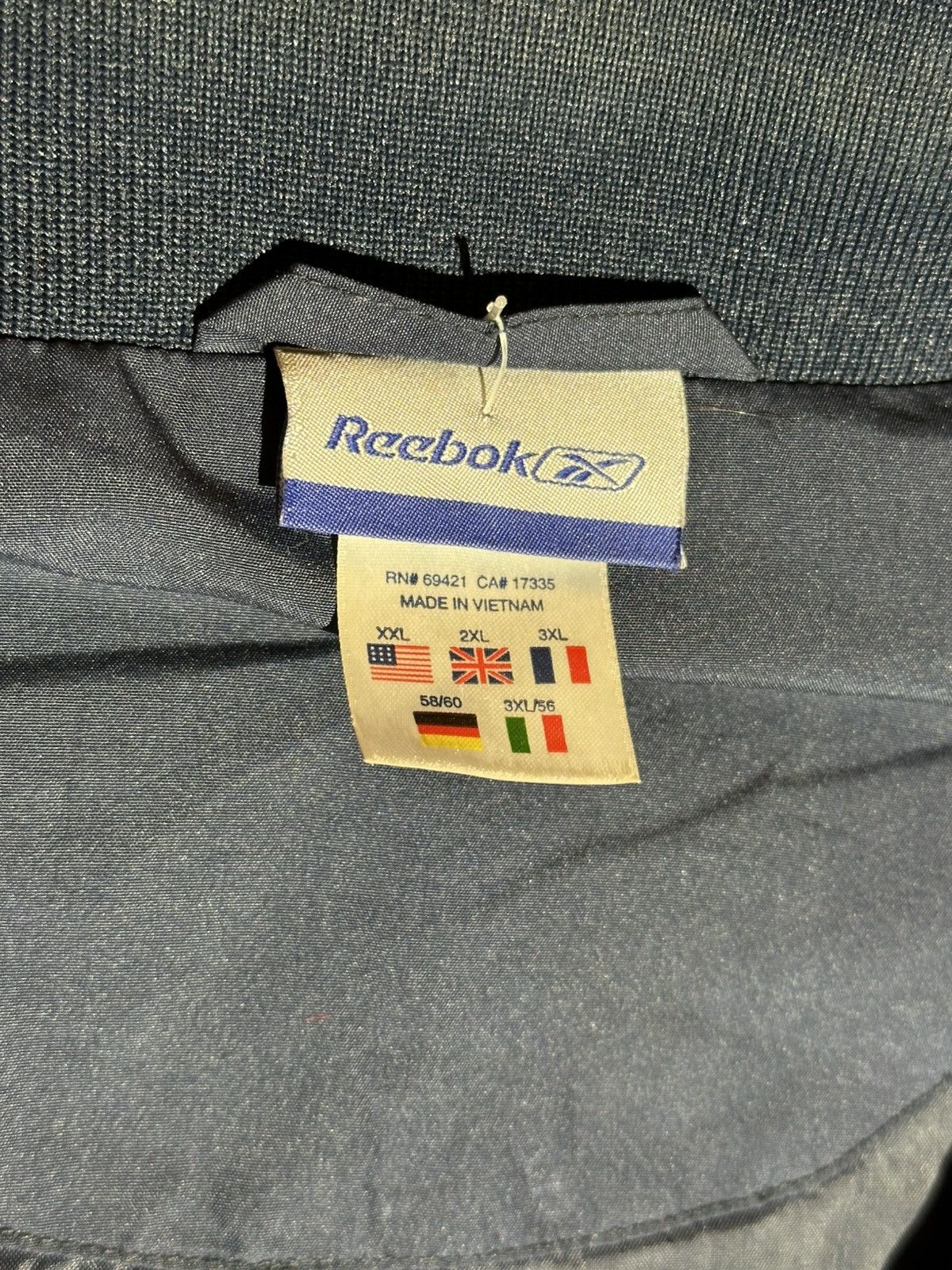 Reebok Vintage 2000s Reebok Men's Navy and WhiteWindbreaker Size2XL Size US XXL / EU 58 / 5 - 5 Thumbnail