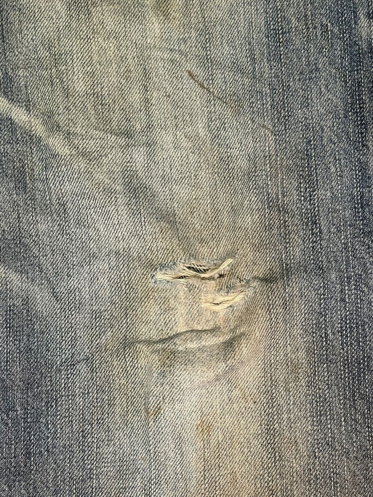 Levi's Vintage 90s Levis 202 Buckle Back Distressed Jeans Size 30" / US 8 / IT 44 - 3 Thumbnail