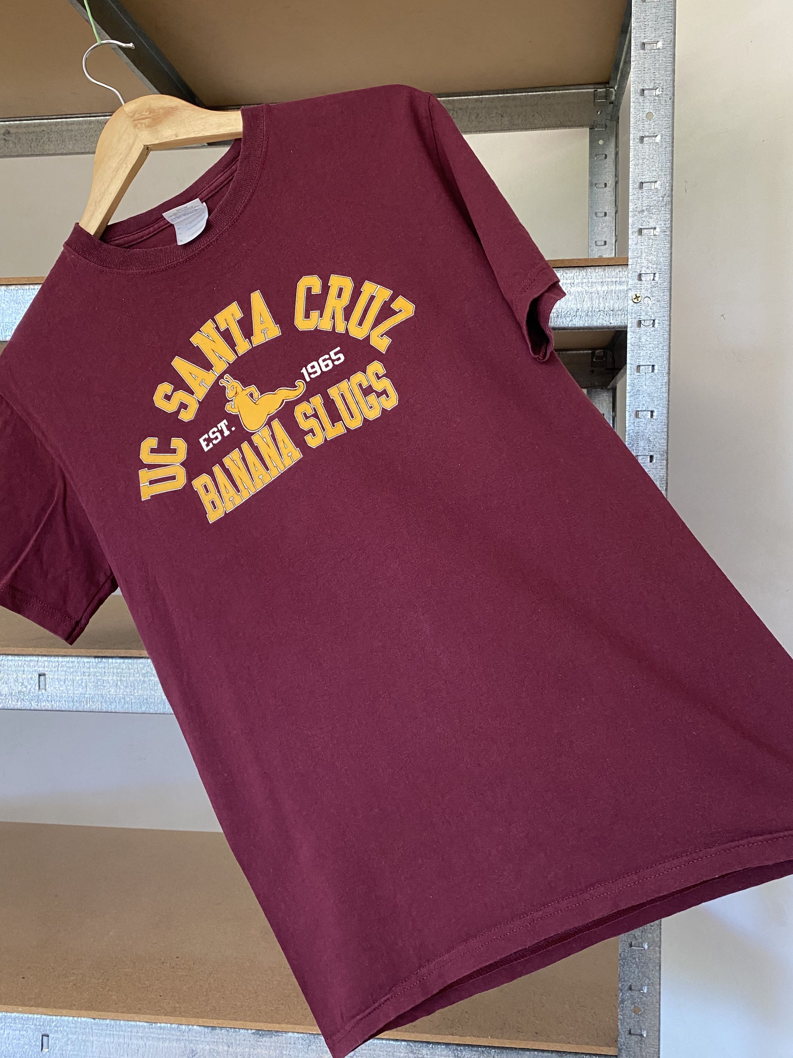 Vintage UC Santa Cruz Vintage 2000s Banana Slugs Travolta T-shirt Size US S / EU 44-46 / 1 - 10 Thumbnail