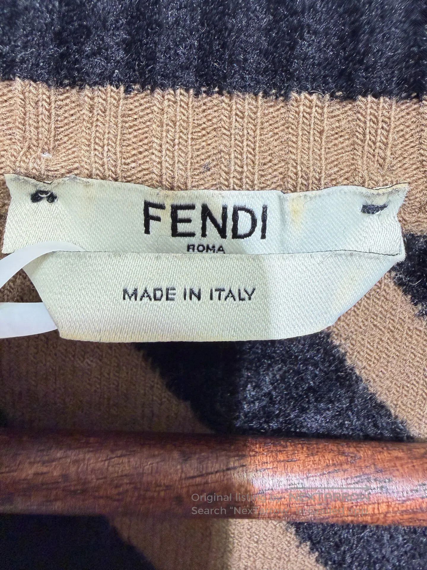 Fendi Fendi Monogram V-Neck Knit Sweater. Size S / US 4 / IT 40 - 6 Thumbnail