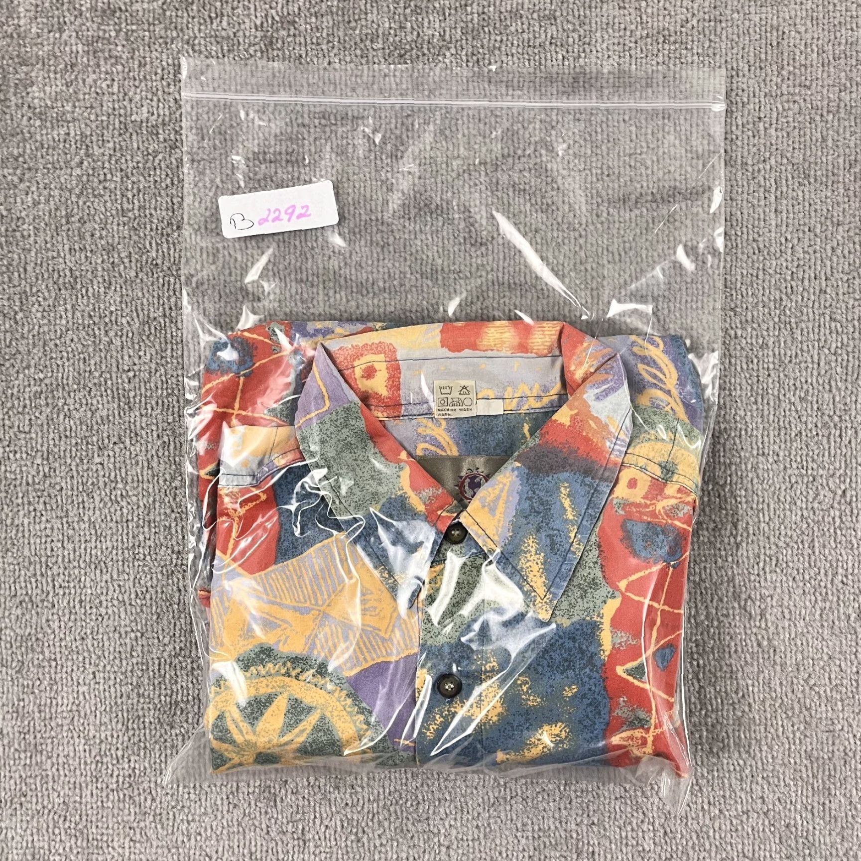 The Territory Ahead VINTAGE Territory Ahead Mens Shirt XL Geometric Abstract Short Sleeve Button Up Casual Travel Retro 2000s Size US XL / EU 56 / 4 - 6 Thumbnail