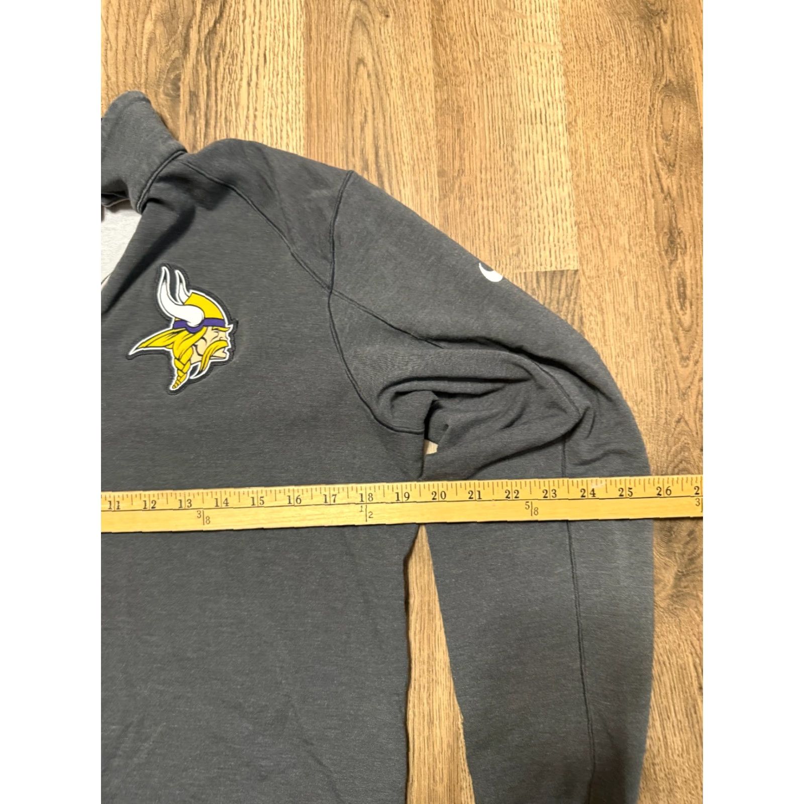 NFL NFL Nike Sweatshirt Medium Minnesota Viking Long Sleeve 1/4 Zipper Mens Cotton Polyester Gray Hoodie Pullover Sports Size US M / EU 48-50 / 2 - 6 Thumbnail
