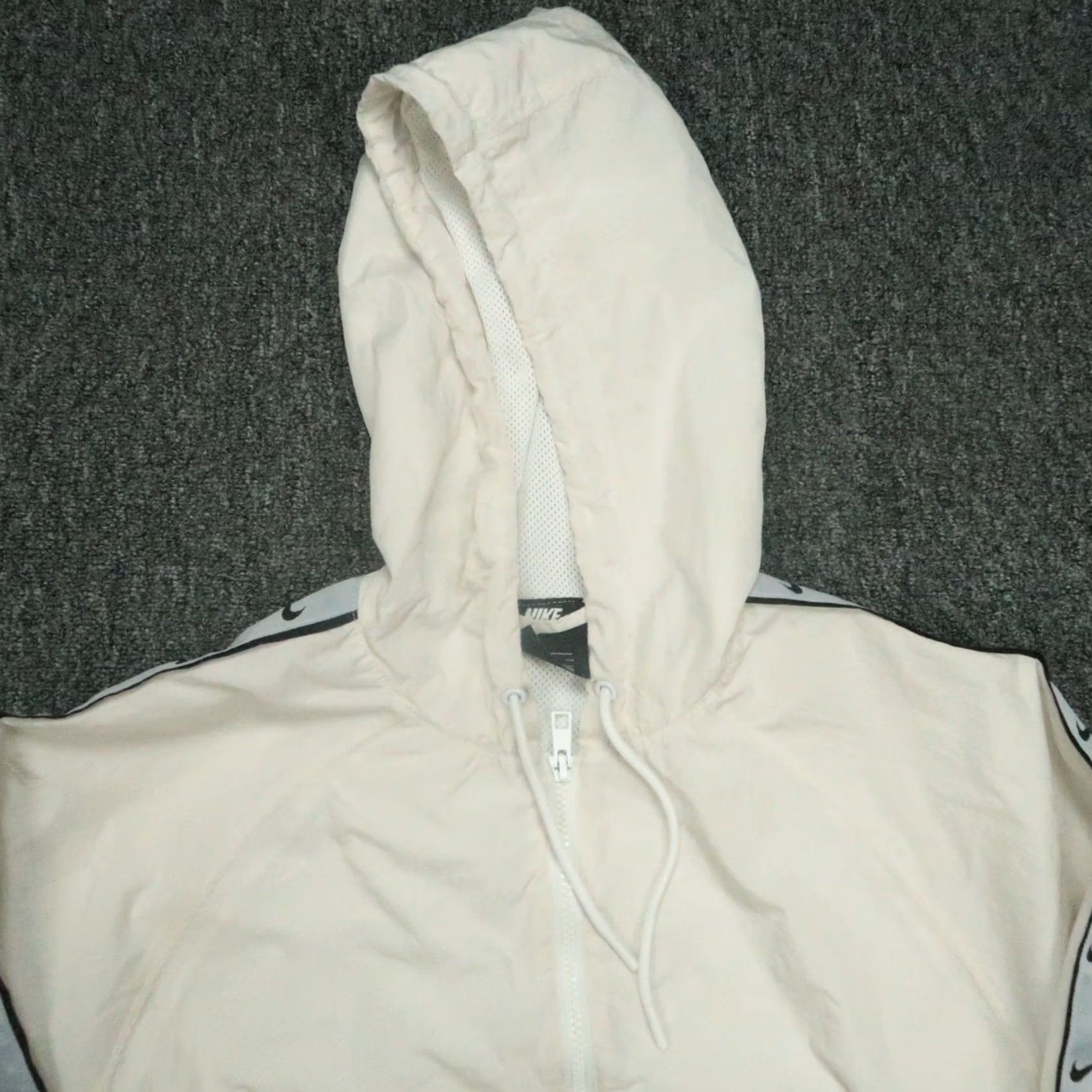 Nike Nike Jacket Mens S White NSW Big Swoosh Woven Pullover Zip Hooded Pockets 1/4 Zip Windbreaker Softshell Regular Casual Sportswear Size US S / EU 44-46 / 1 - 3 Thumbnail