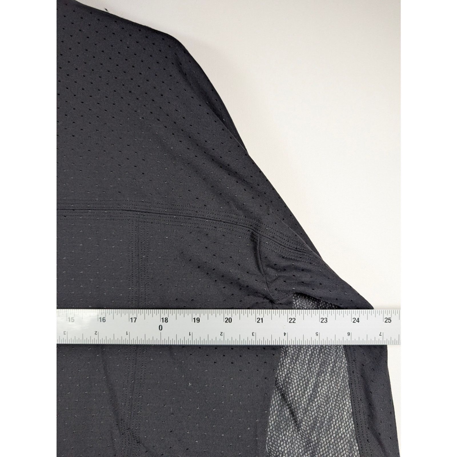 Lululemon Lululemon Cacoon Car Black Gray Long Coat Jacket Small USED Size S / US 4 / IT 40 - 7 Thumbnail