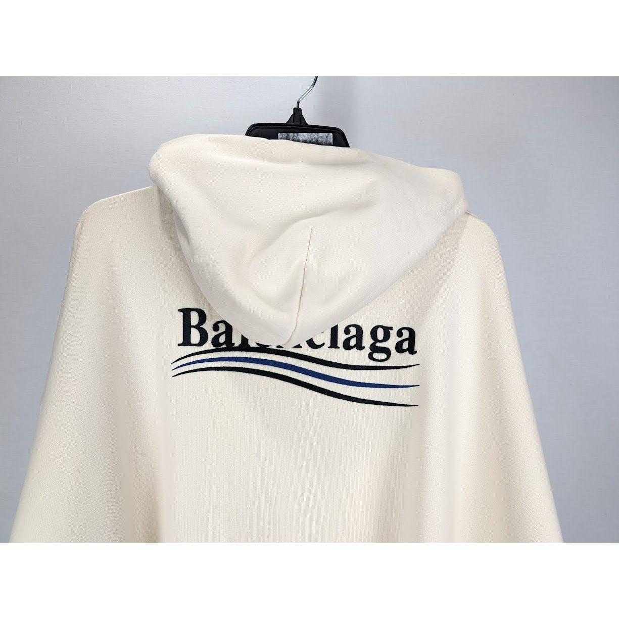 Balenciaga o1rshd1 Hoodie Embroider Pol Bouclette in Cream/Black/Blue Size US S / EU 44-46 / 1 - 12 Thumbnail