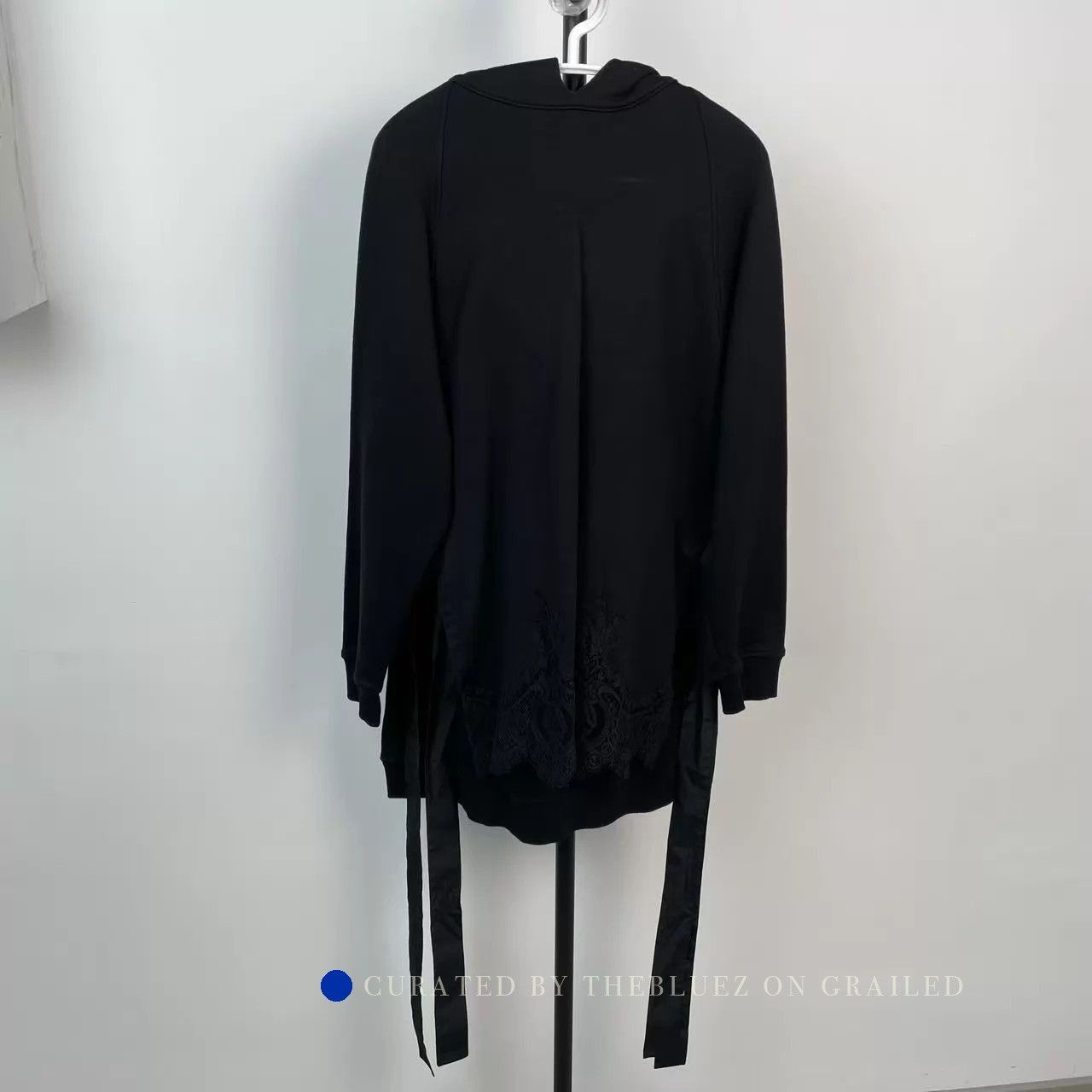 Valentino Classic Black Sweatshirt in XS Size US XS / EU 42 / 0 - 1 Thumbnail