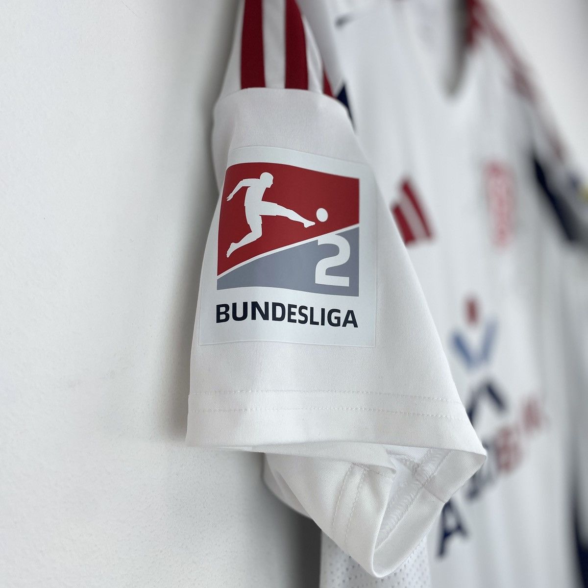 Adidas Fortuna Düsseldorf Away Jersey Shirt Men 2024/2025 size L Size US L / EU 52-54 / 3 - 6 Thumbnail