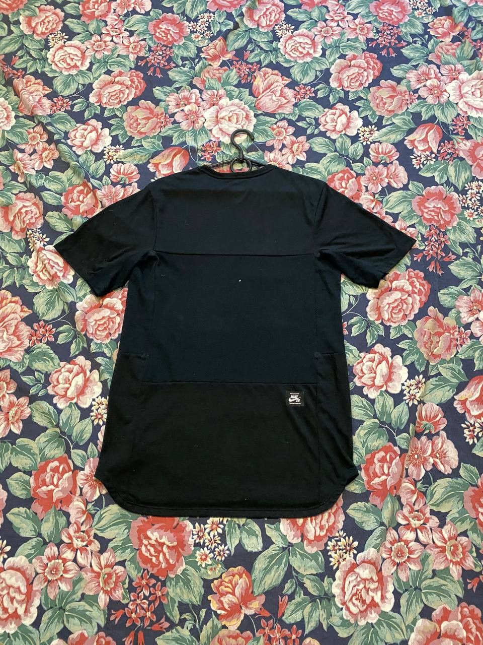 Nike SB Vintage black T-Shirt big logo Nike SB size S Y2K Size US S / EU 44-46 / 1 - 9 Thumbnail