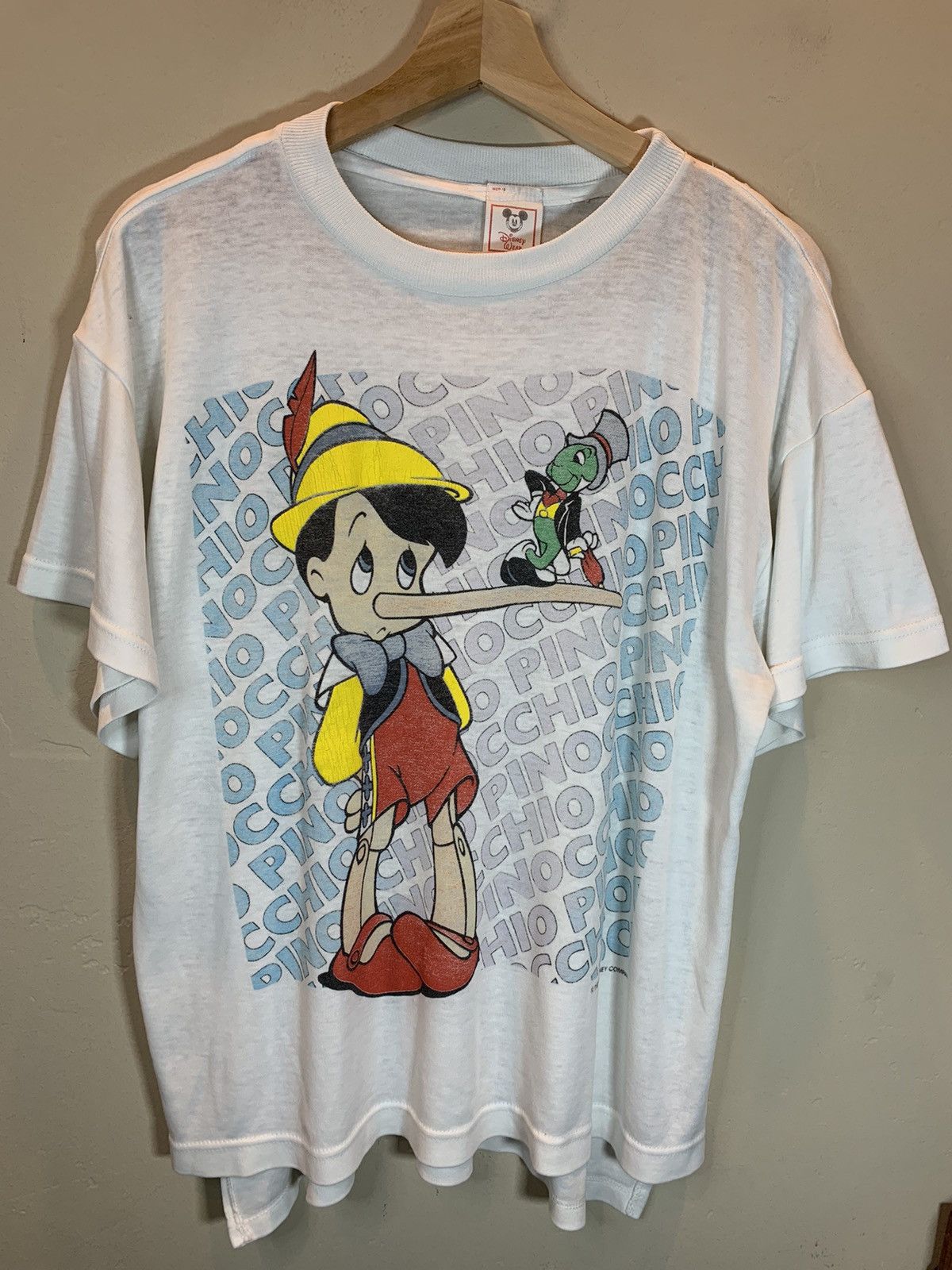 Disney *RARE* Vintage 1980’s Pinocchio Faded Disney Boxy T-Shirt Size US L / EU 52-54 / 3 - 1 Thumbnail