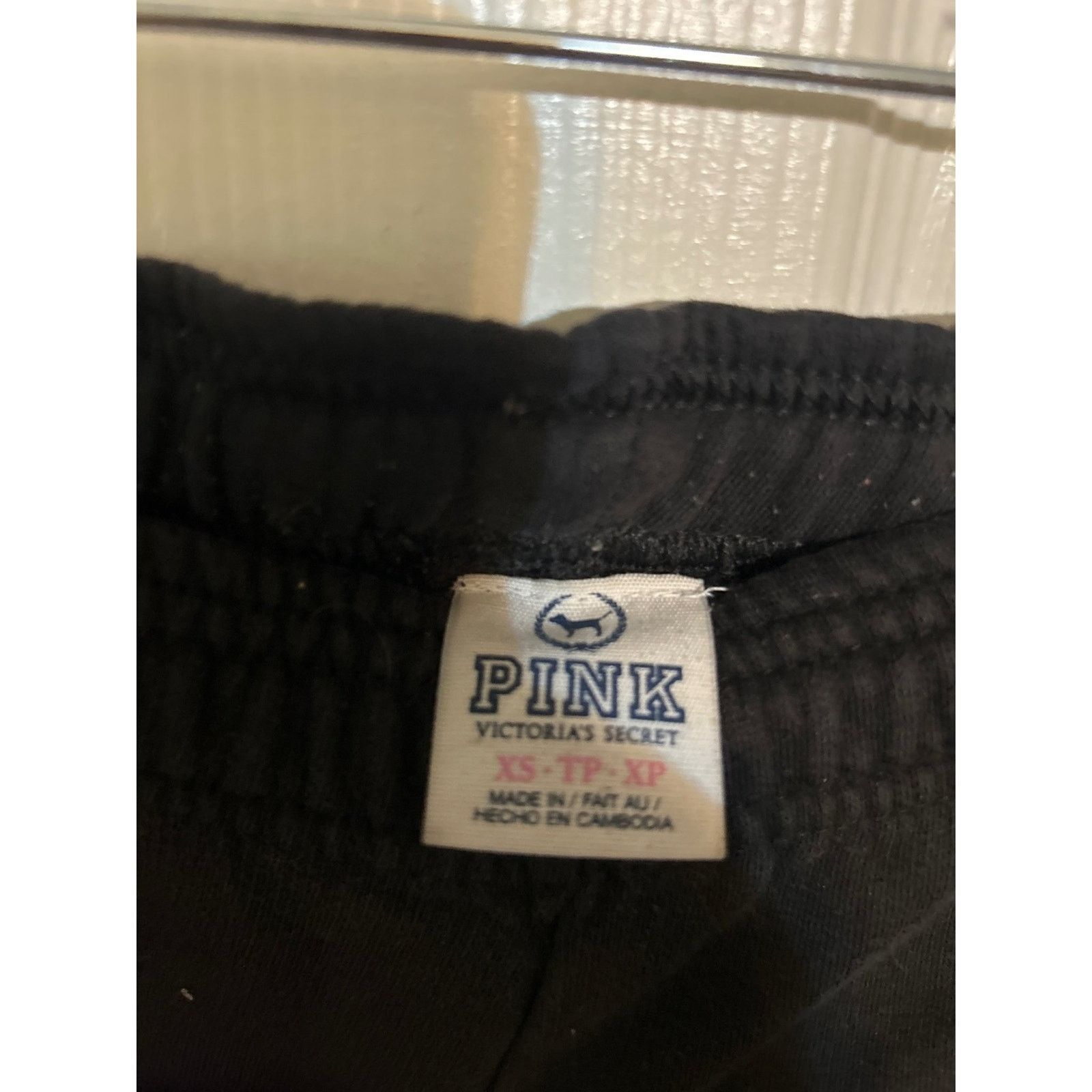 Victoria's Secret Victoria's Secret PINK Black Rainbow LOVE PINK Sweatpants XS Size 25" / US 0 / IT 36 - 3 Thumbnail