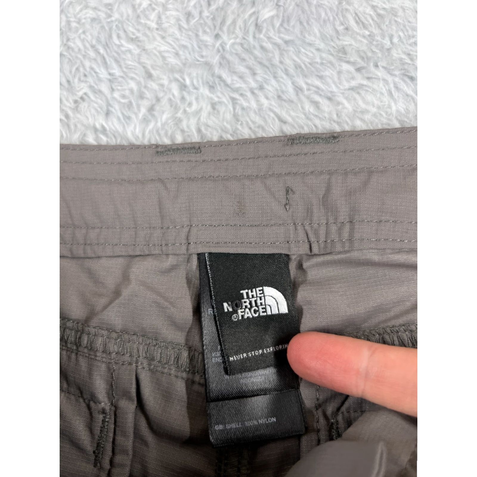The North Face The North Face Pants Womens Capri 6 Gray 100% Nylon Bush Pockets Hiking Camping Womens Size 28" / US 6 / IT 42 - 6 Thumbnail