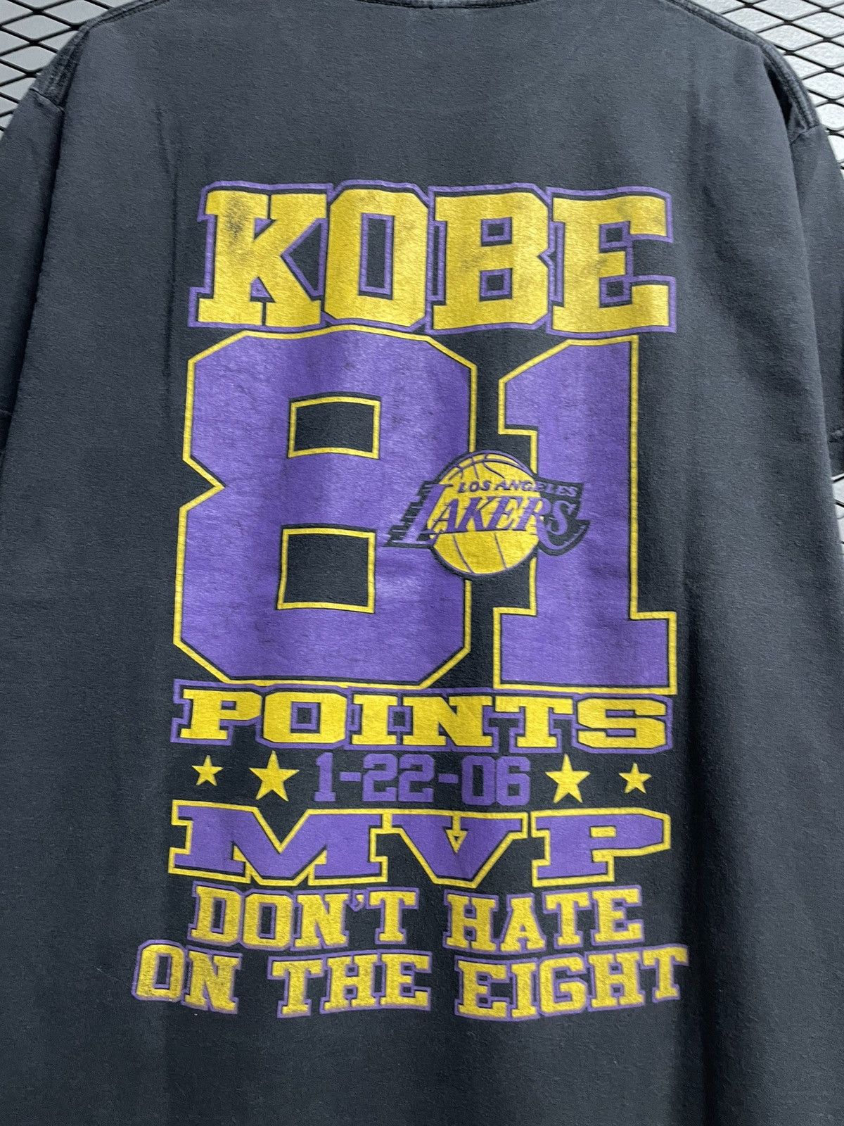 NBA Vintage Y2K NBA Kobe Bryant 81 points MVP T-Shirt Size US L / EU 52-54 / 3 - 7 Thumbnail