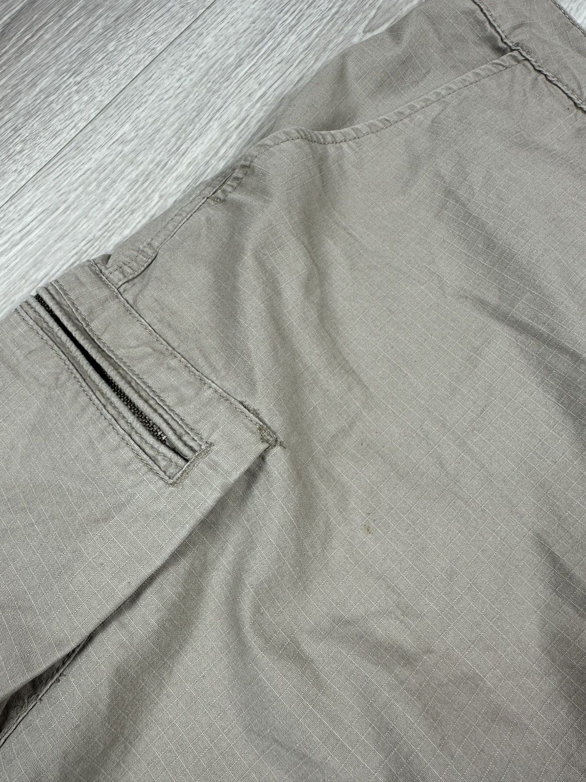 Nike Vintage Nike Cargo Y2K Beige Shorts Size 36 Size US 36 / EU 52 - 7 Thumbnail
