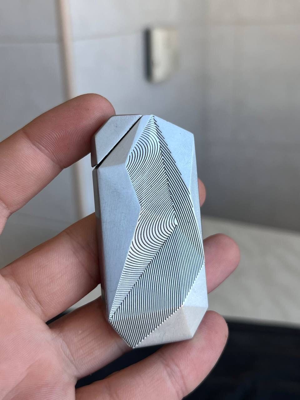 Marlboro Y2K ELEGANCE MARLBORO GEOMETRIC METAL PUNK ROCK LIGHTER Size ONE SIZE - 4 Thumbnail