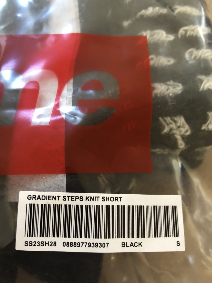 Supreme Supreme Gradient Grid Knit Shorts Size SMALL NEW SS23 Size US 30 / EU 46 - 7 Thumbnail