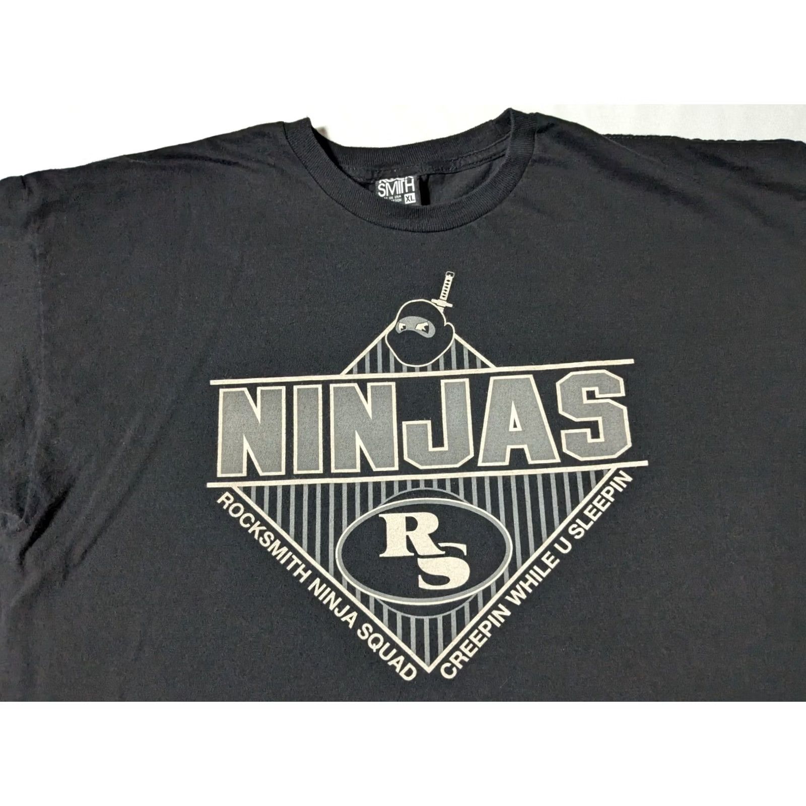 Vintage ROCKSMITH NINJA SQUAD CREEPIN WHILE U SLEEPIN Men XL Black T-Shirt Made In USA Size US XL / EU 56 / 4 - 3 Thumbnail
