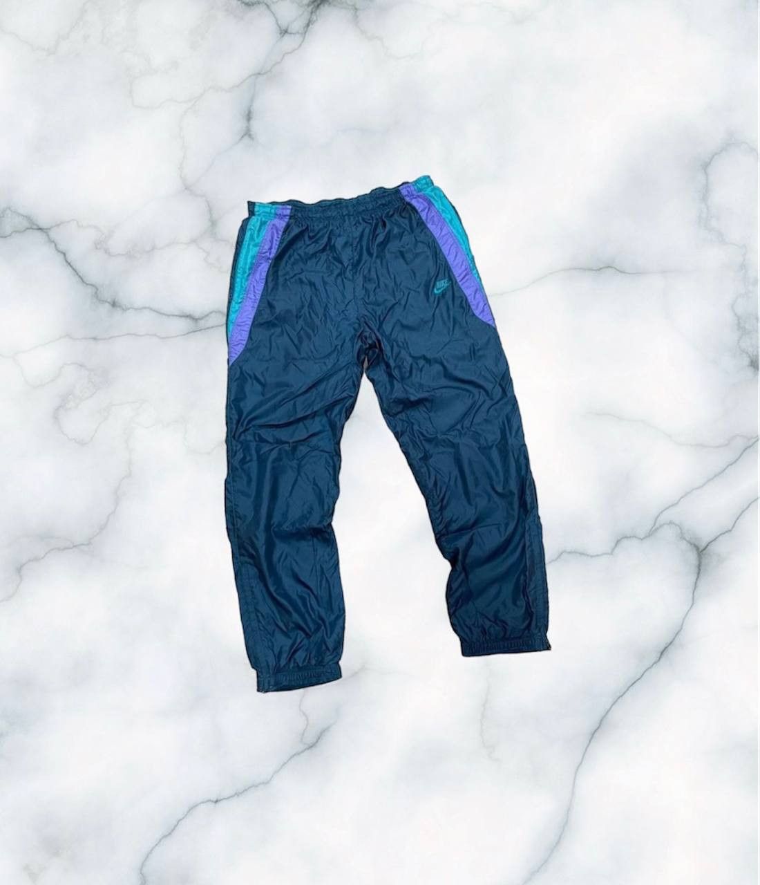 Nylon joggers nike best sale