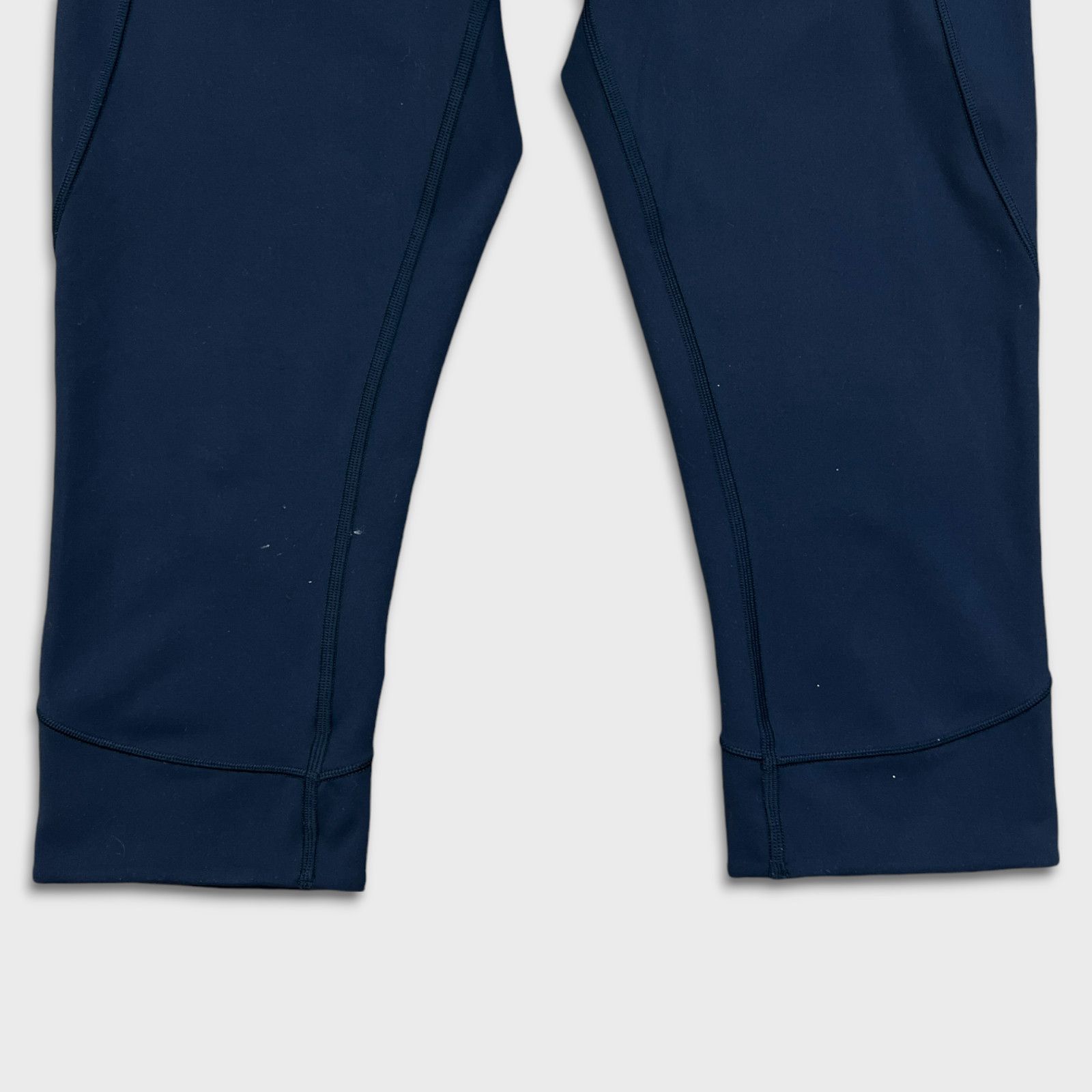 Lululemon Lululemon In Movement Crop PantsHigh Rise Everlux 19 Legging Size 32" / US 10 / IT 46 - 3 Thumbnail
