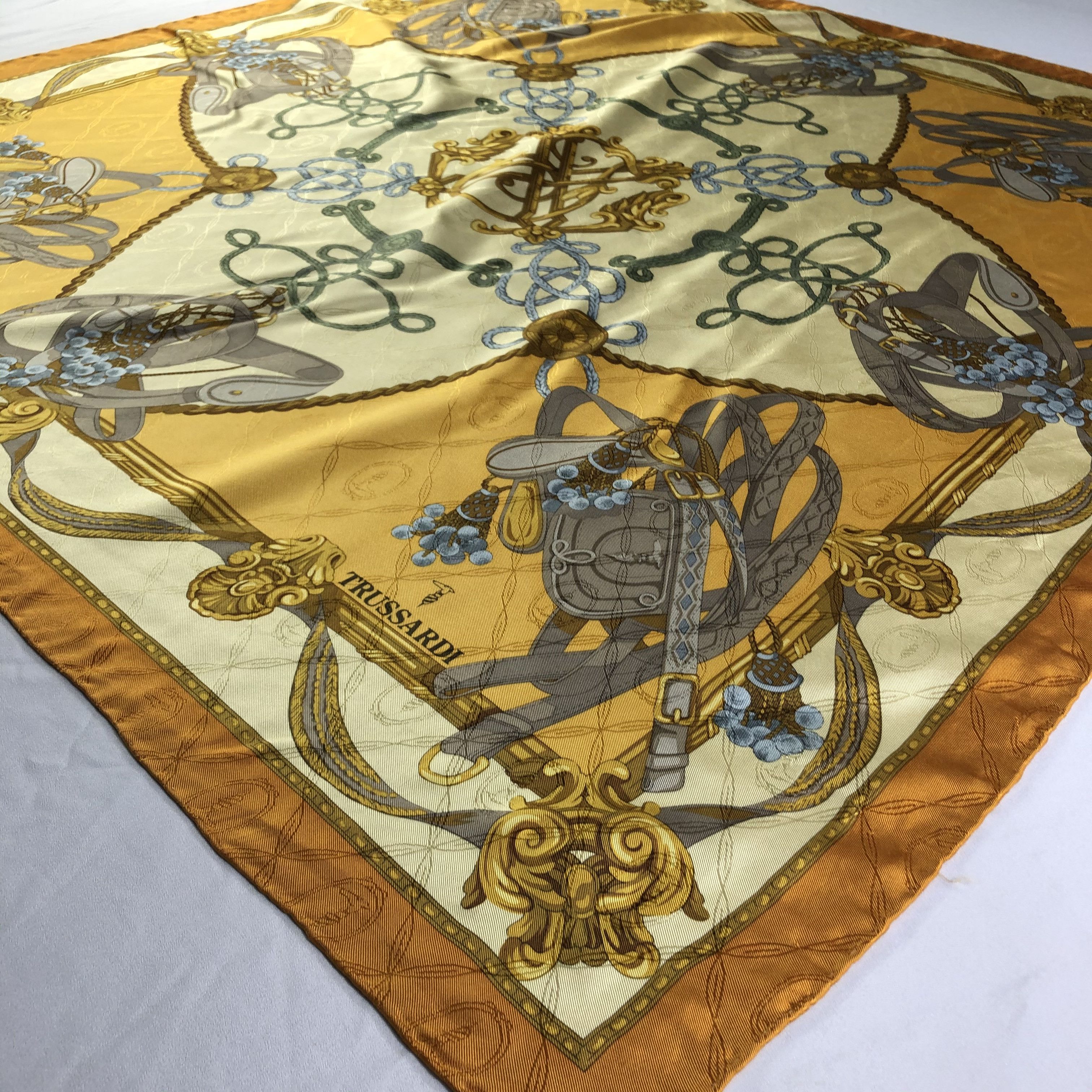 Trussardi × Vintage Vintage Trussardi Silk Scarf Size ONE SIZE - 3 Thumbnail