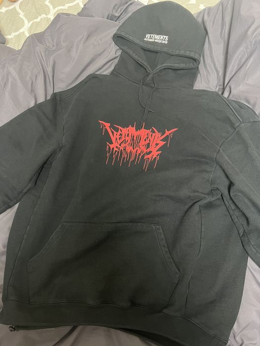 Vetements metal outlet tour hoodie