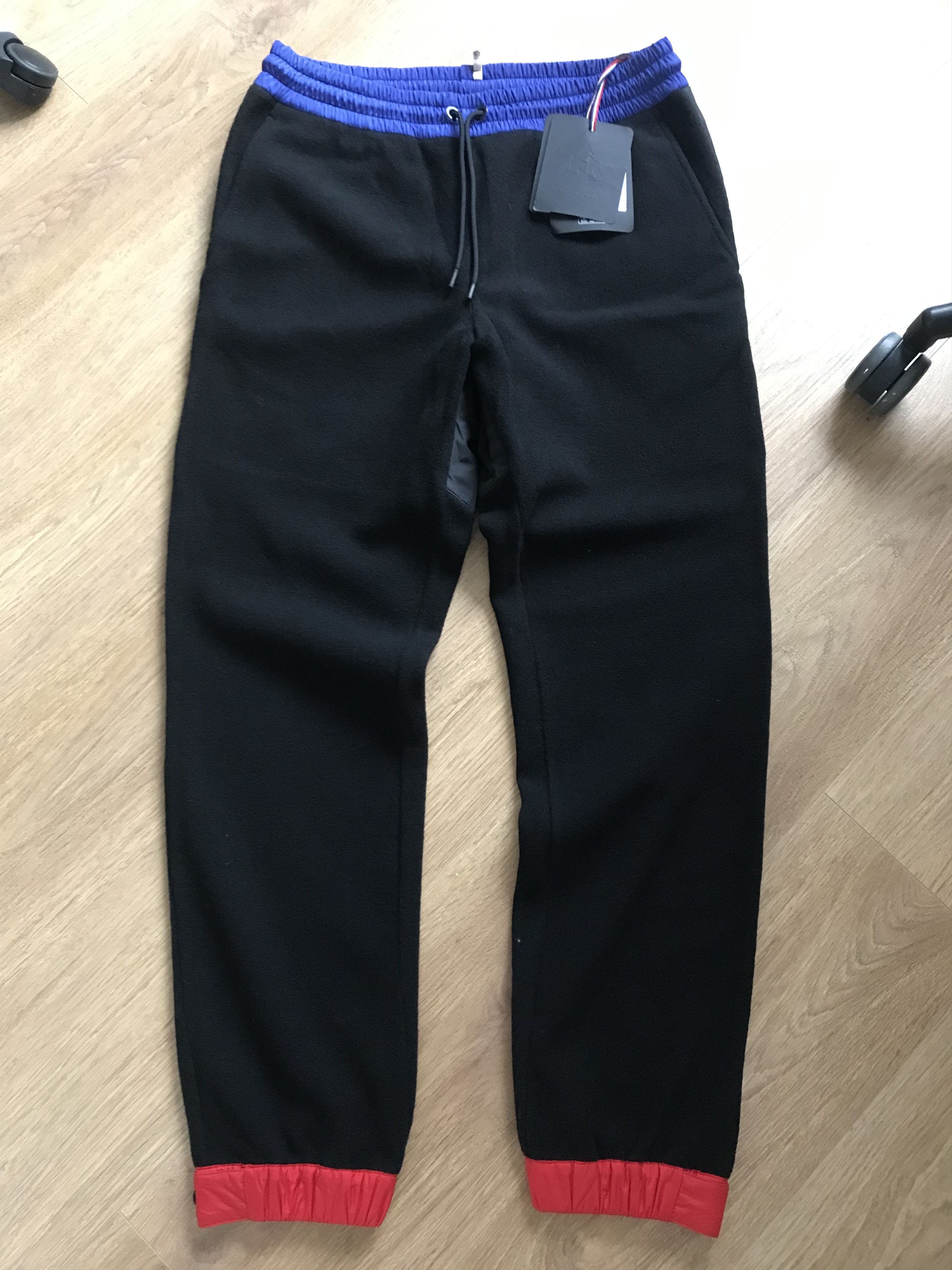 Moncler Grenoble Apres-Ski - size M Size US 33 - 1 Thumbnail