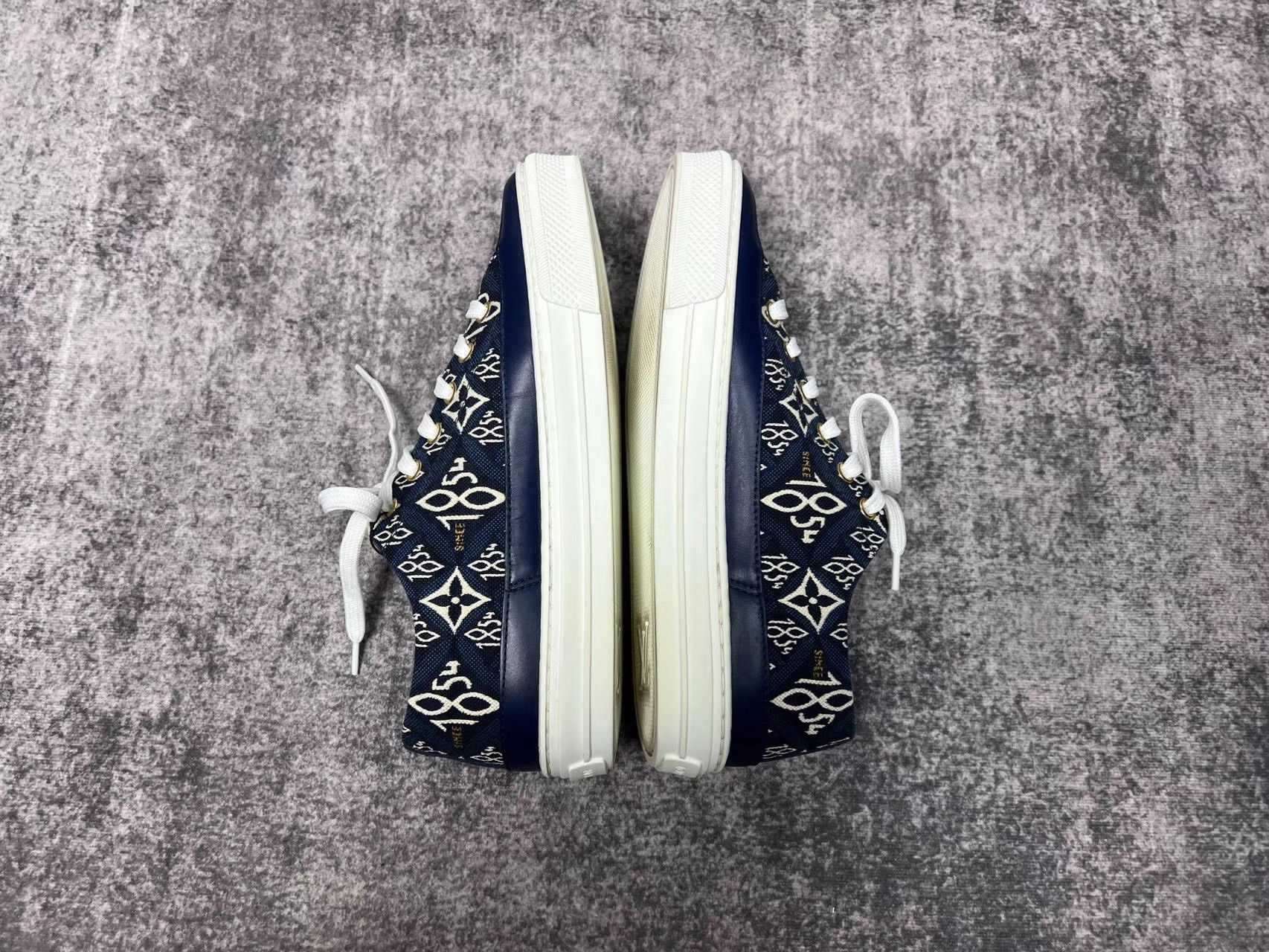 Louis Vuitton LV Monogram Sneakers K1 Size US 6 / IT 36 - 4 Thumbnail