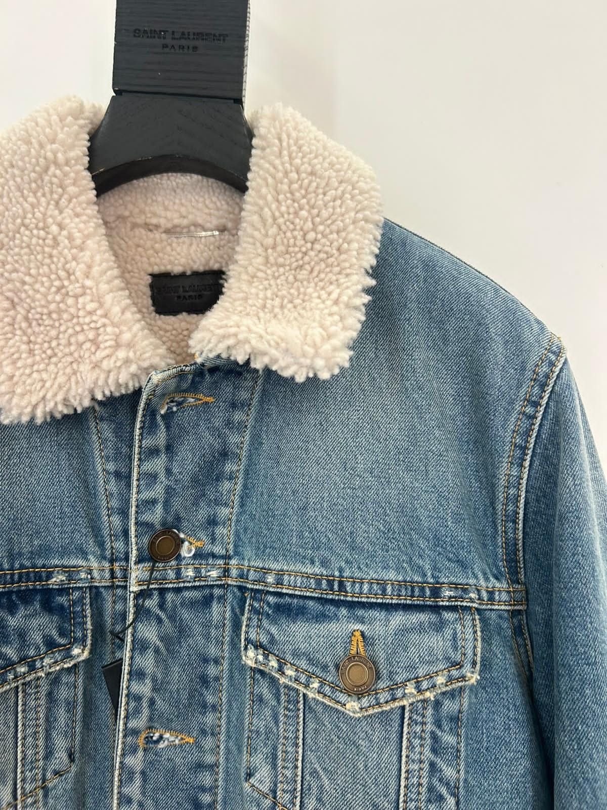 Saint Laurent Paris Jacket with a pointed shearling collar and button closure Size US XS / EU 42 / 0 - 3 Thumbnail