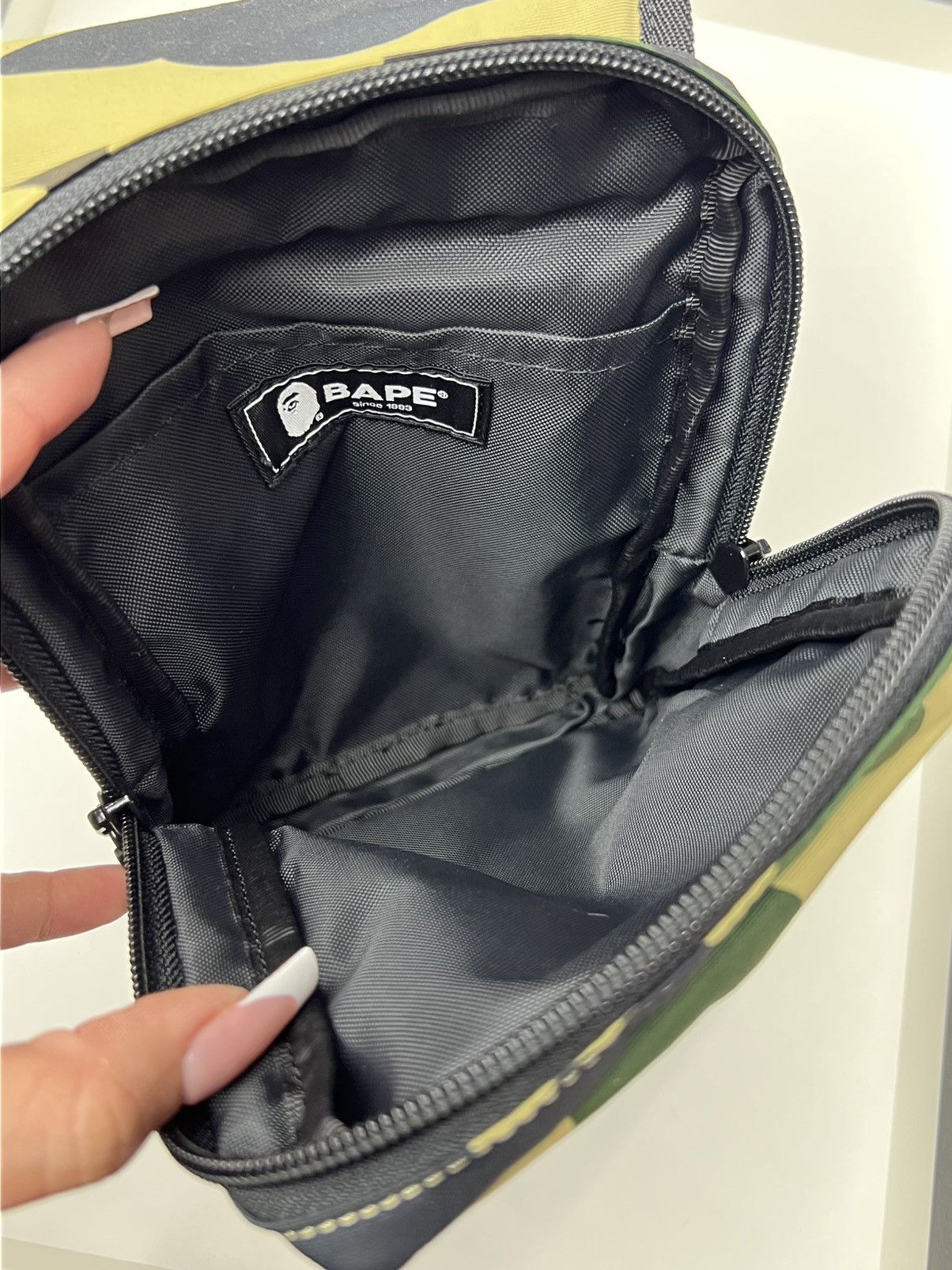 Bape Bathing Ape 1st Camo Messenger Bag Size ONE SIZE - 6 Thumbnail
