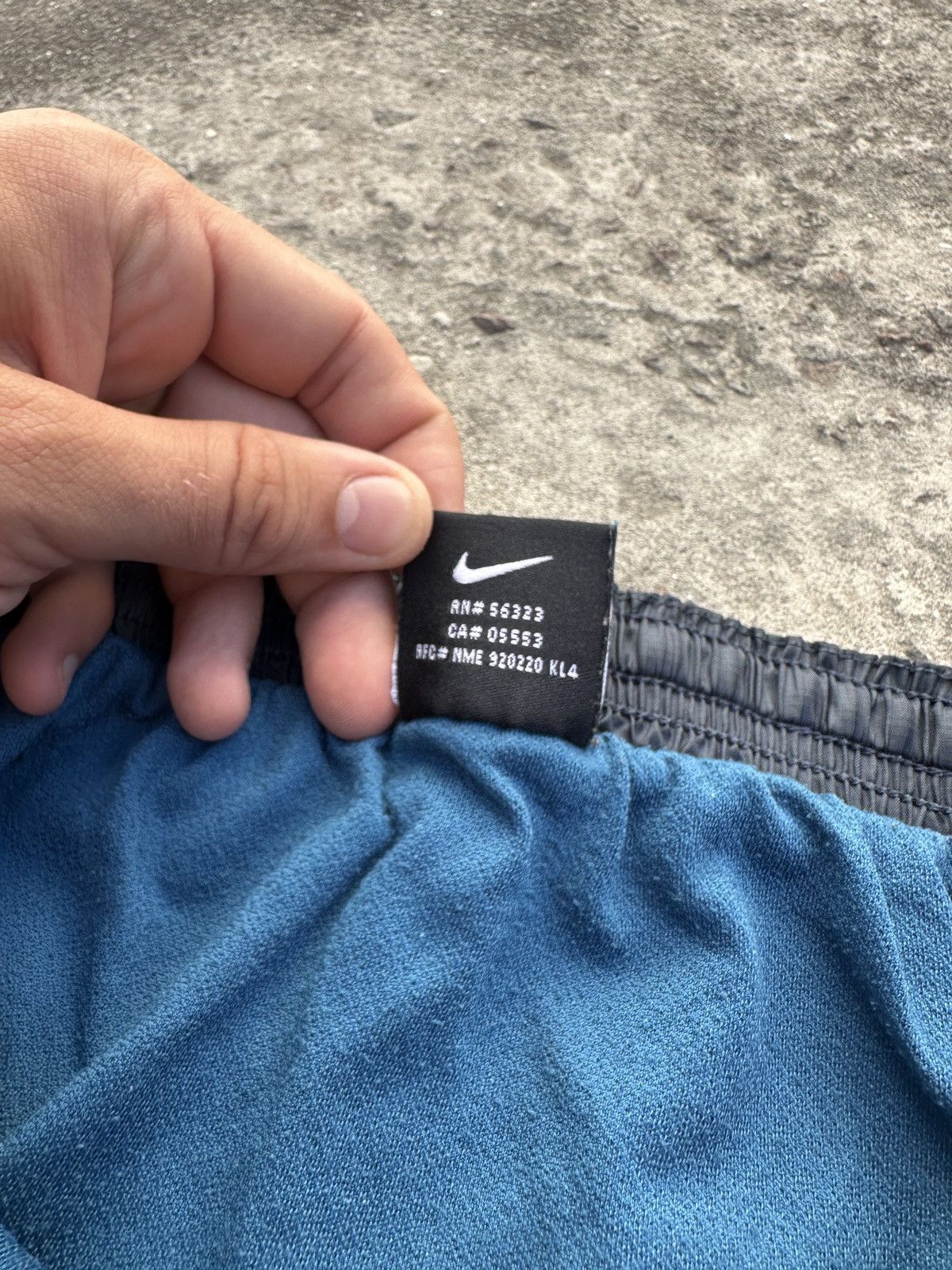 Nike ACG Y2K vintage ACG Nike shorts 90s swoosh Streetwear rare hype Size US 34 / EU 50 - 4 Thumbnail