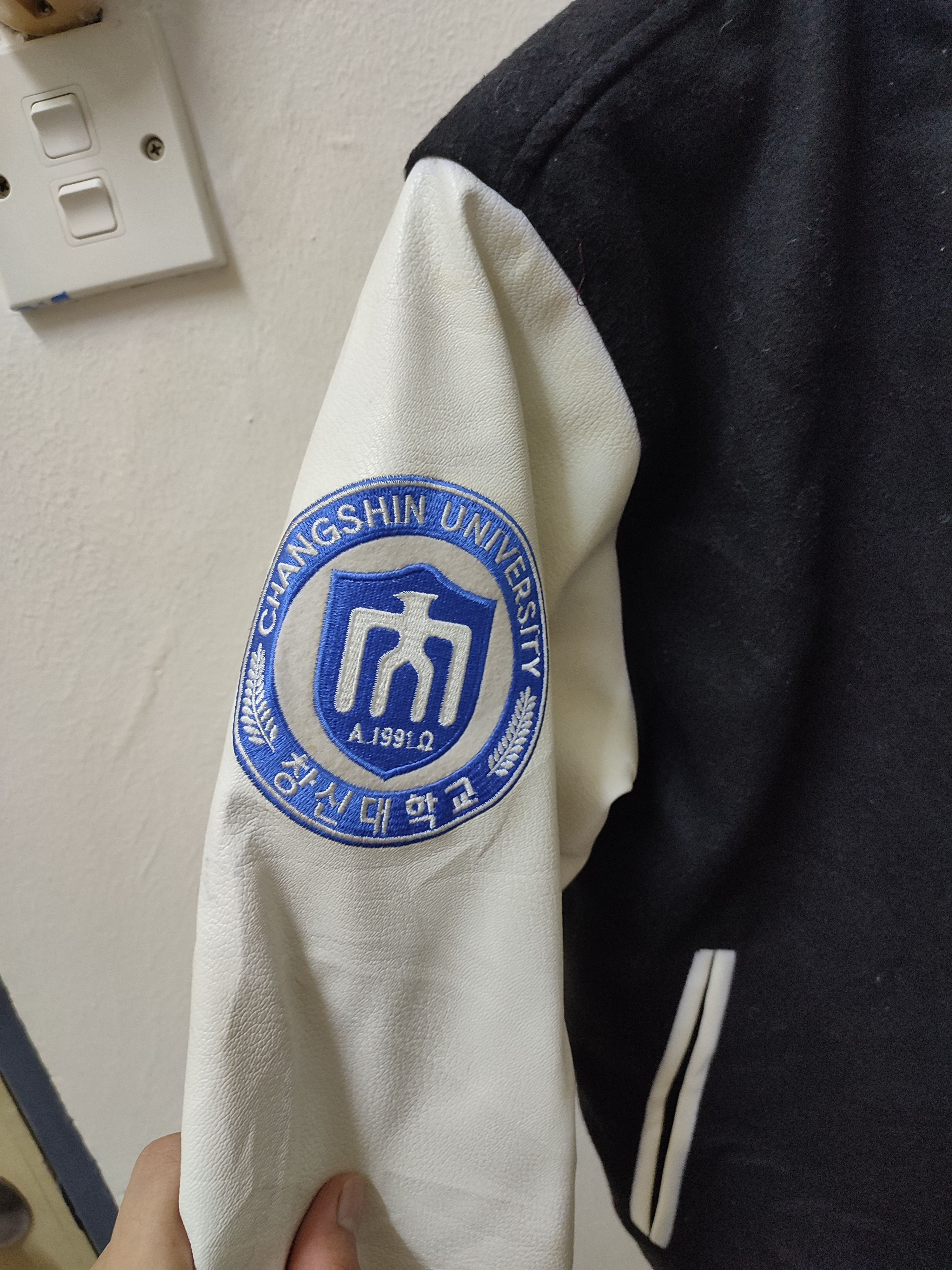 Vintage MUSIC VARSITY UNIV. CHANGSHIN LEATHER SLEEVE VINTAGE Size US S / EU 44-46 / 1 - 9 Thumbnail