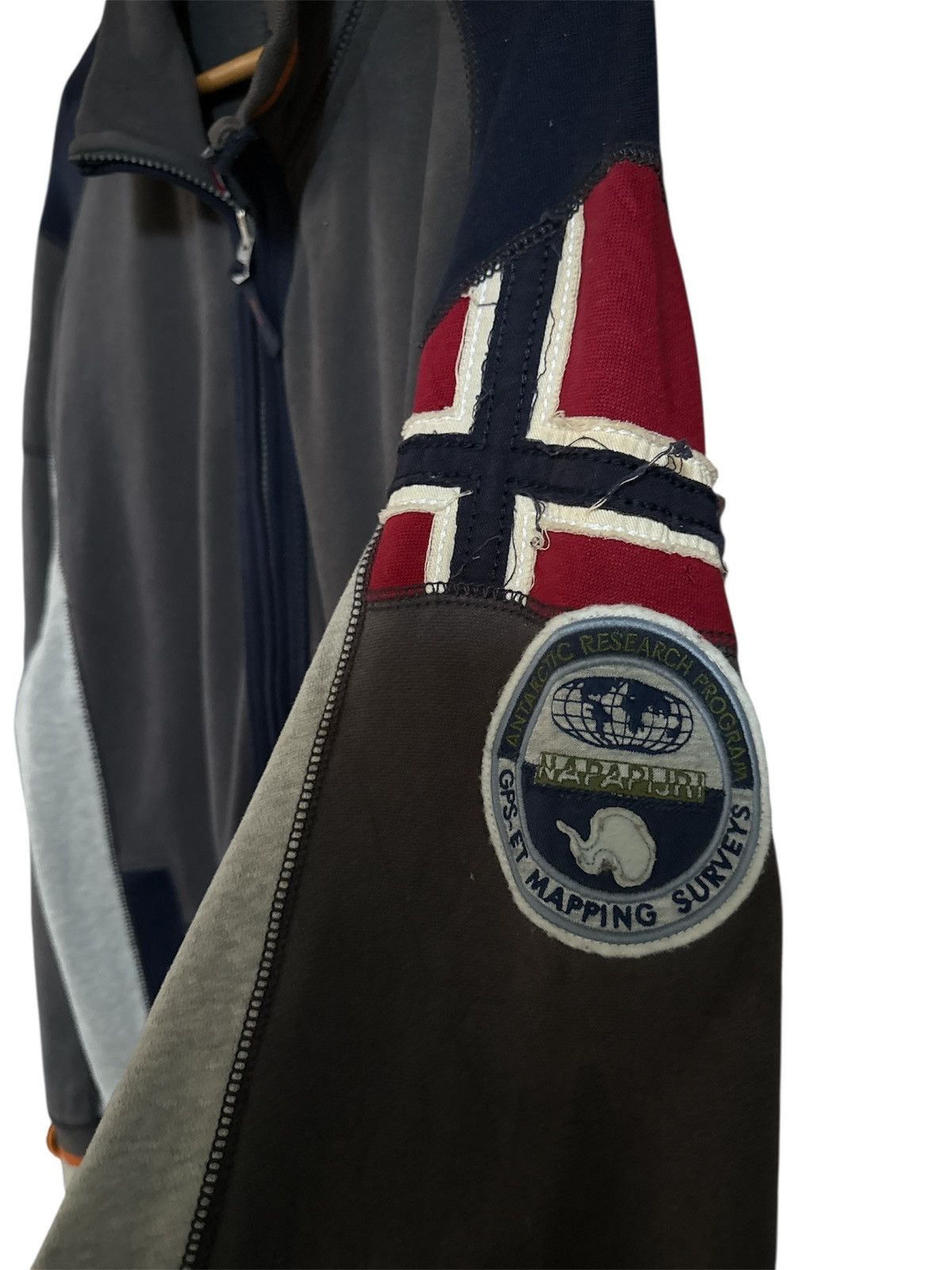 Napapijri Vintage Napapijri Zipper Sweatshirt Jacket Size US XL / EU 56 / 4 - 3 Thumbnail
