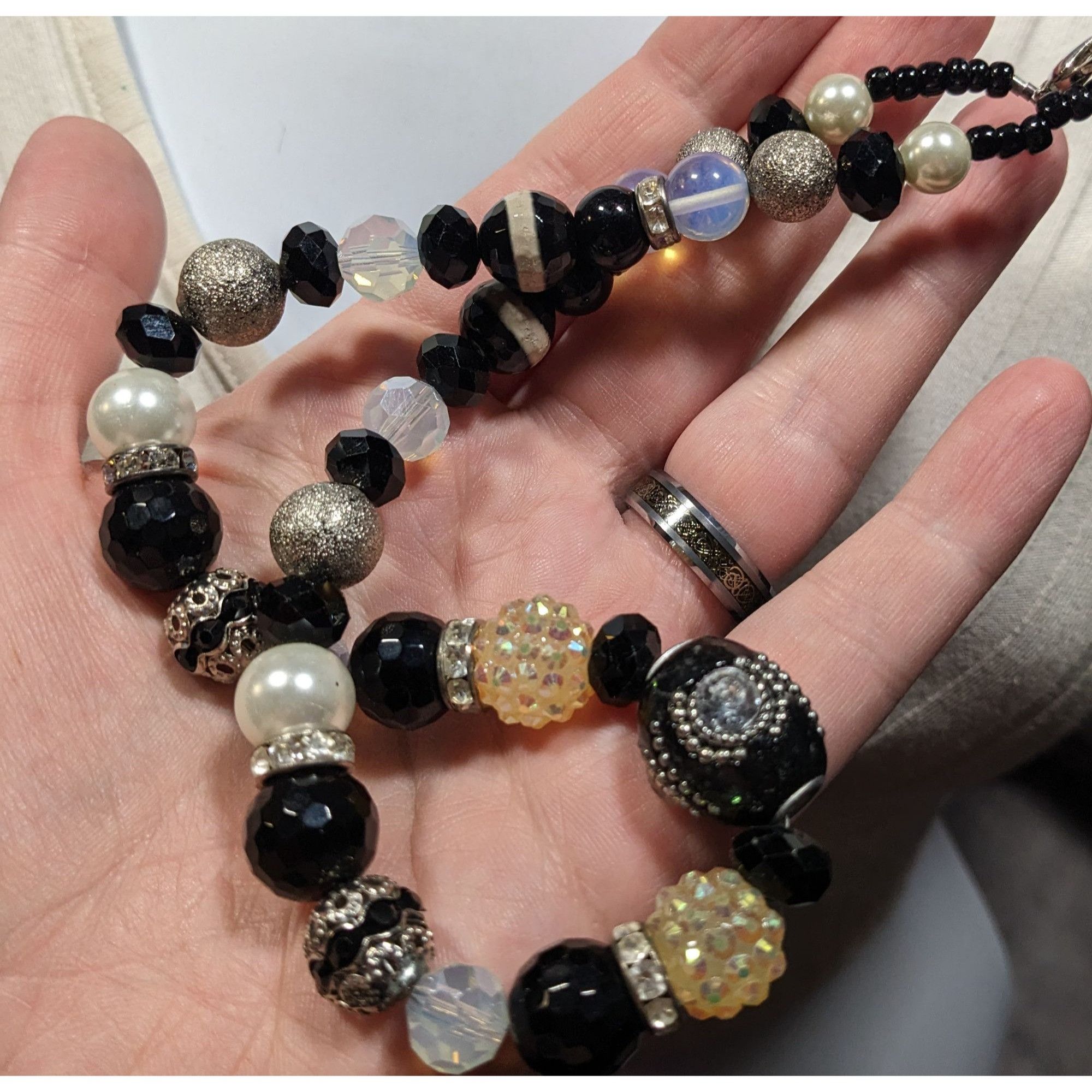 Handmade Handmade Glam Goth Black And White Beaded Necklace Size ONE SIZE - 3 Thumbnail