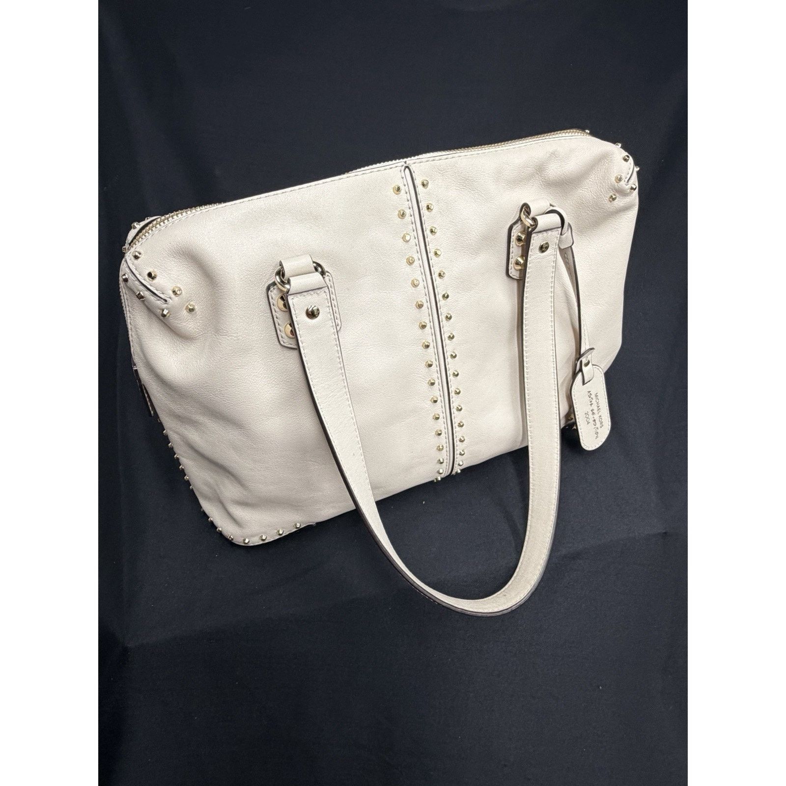 Michael Kors Michael Kors Astor Large Studded White Leather Shoulder Bag Size ONE SIZE - 2 Thumbnail