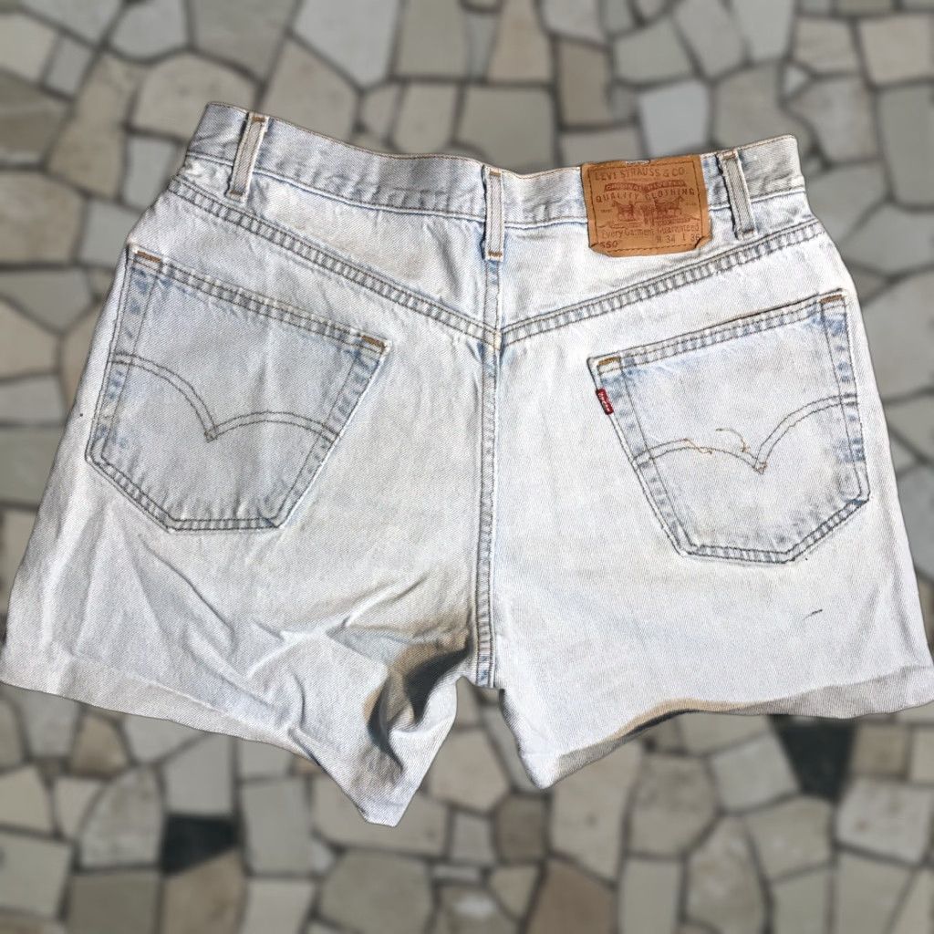 Levi's VINTAGE Levi's 550 Shorts Womens 32 Denim Cut-Off 90s Distressed Blue Jeans USA 5-Pocket Womens Mens Size 24" / US 00 / IT 34 - 1 Thumbnail
