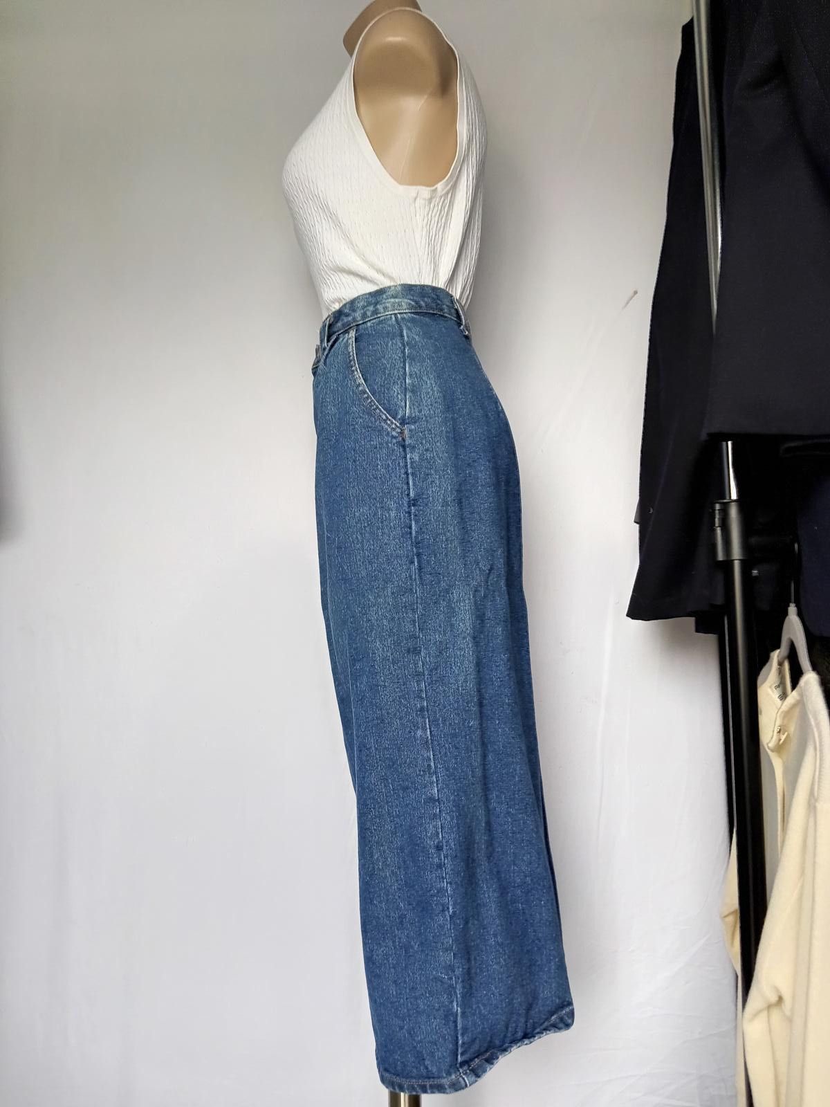 Designer Vintage Vivaldi High-Waisted Denim Skirt Size 30" / US 8 / IT 44 - 3 Thumbnail